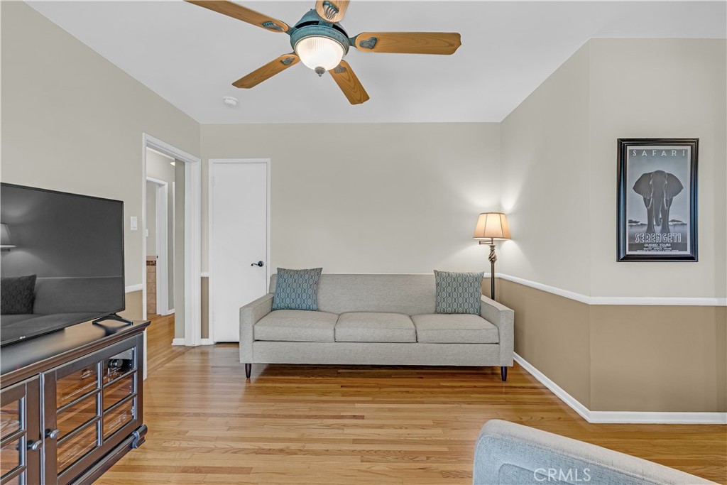 705 N Astell