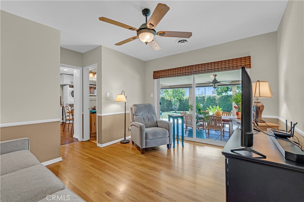705 N Astell