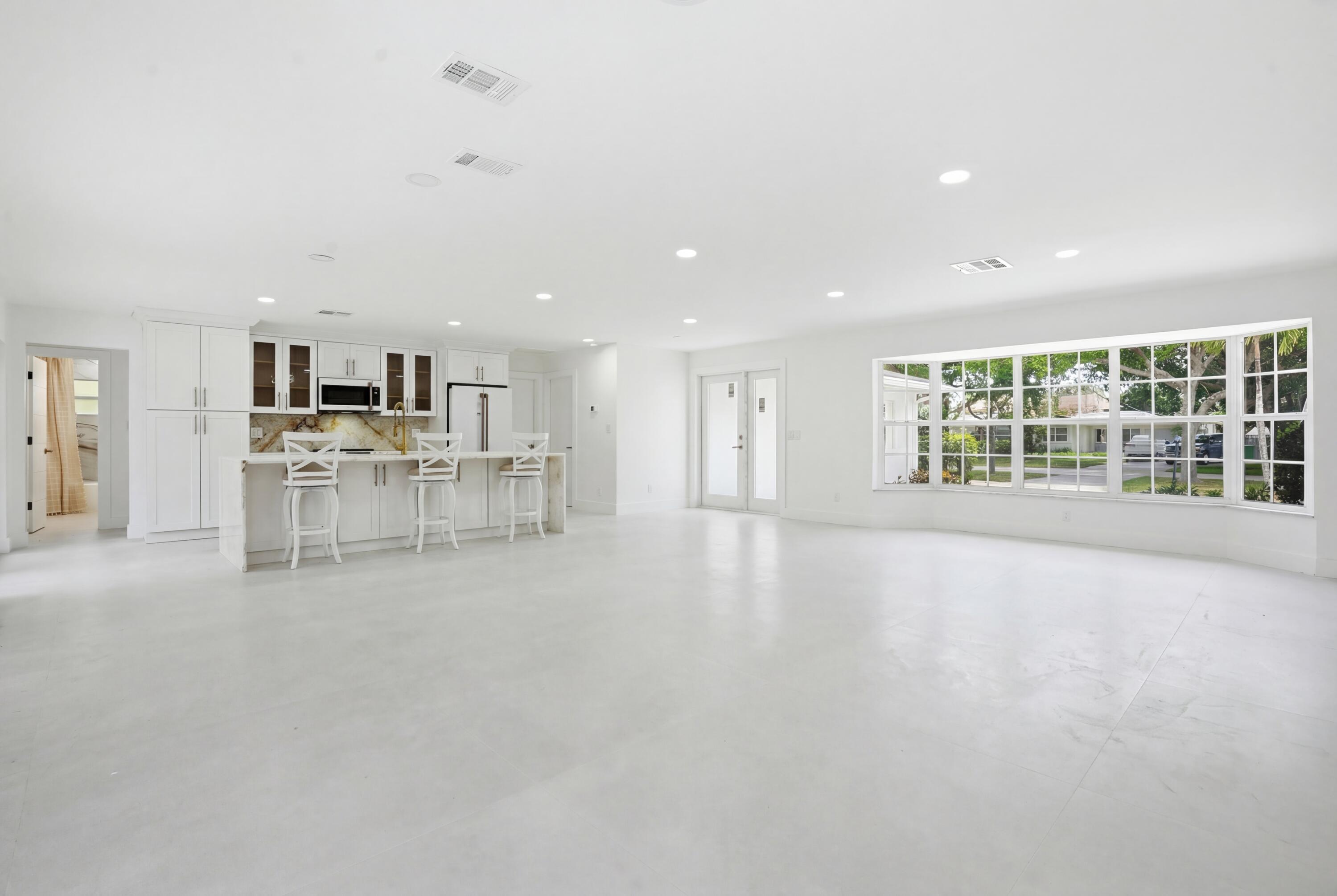 359 Country Club Drive