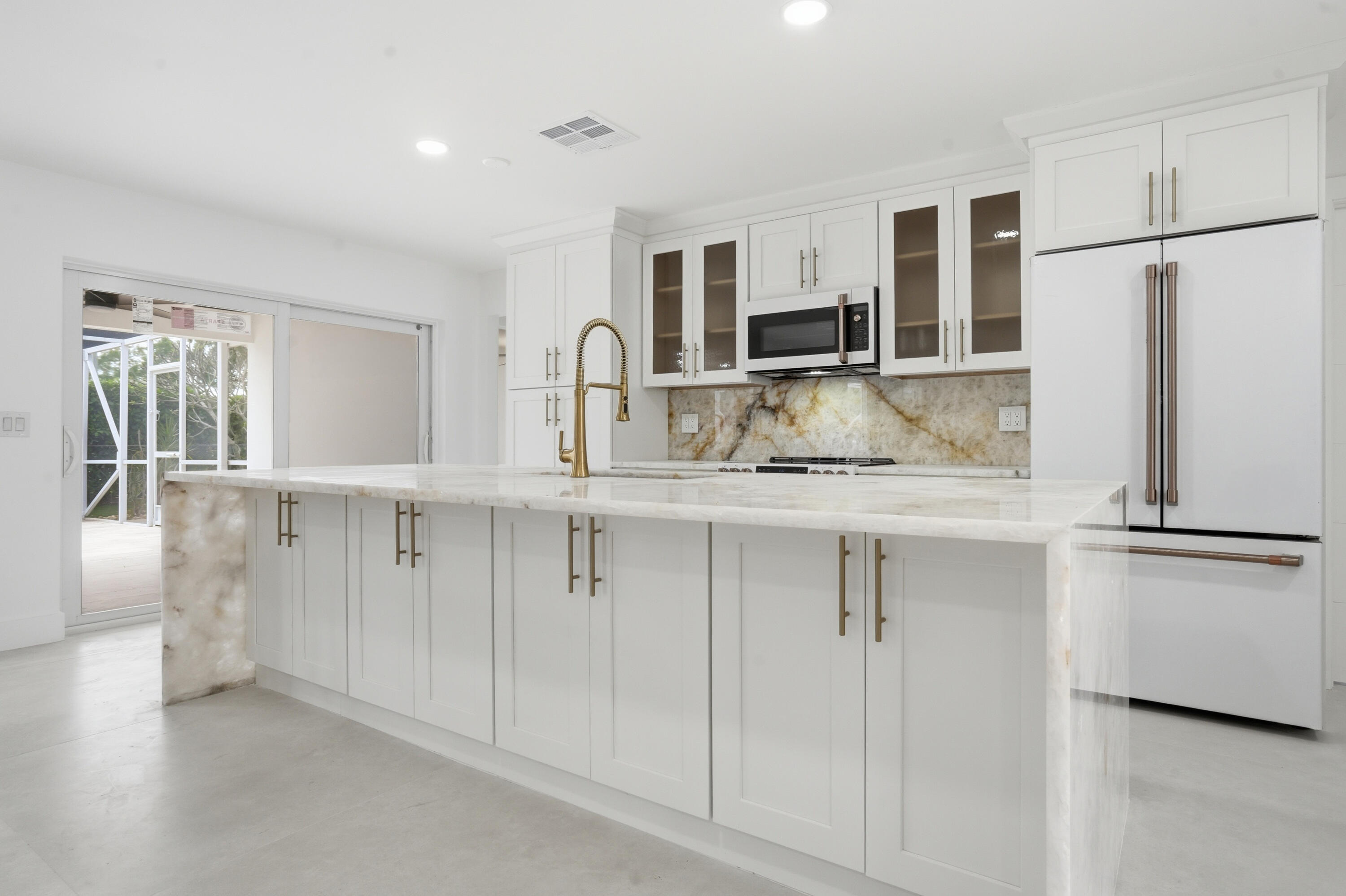 359 Country Club Drive