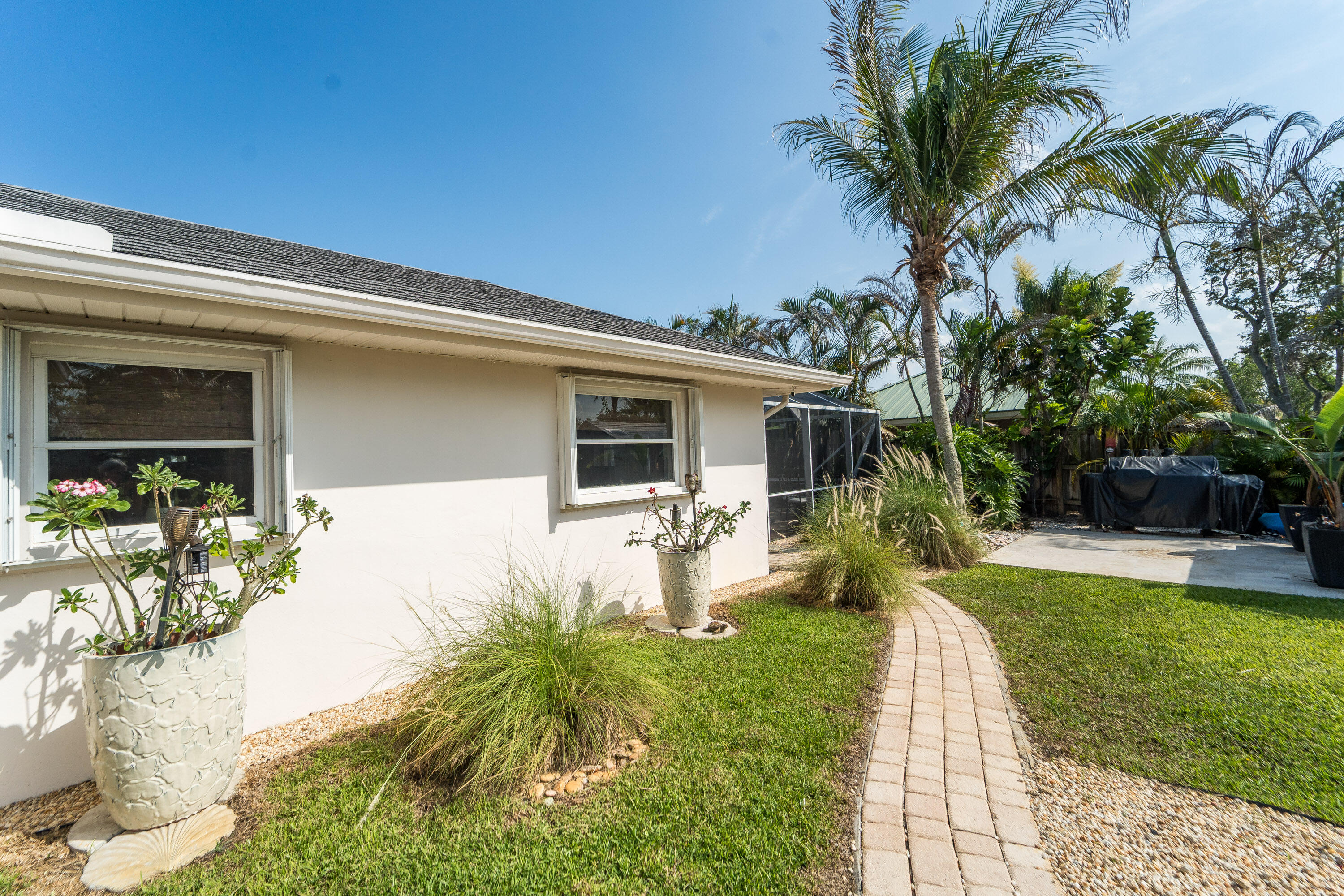 18 Saddleback Road