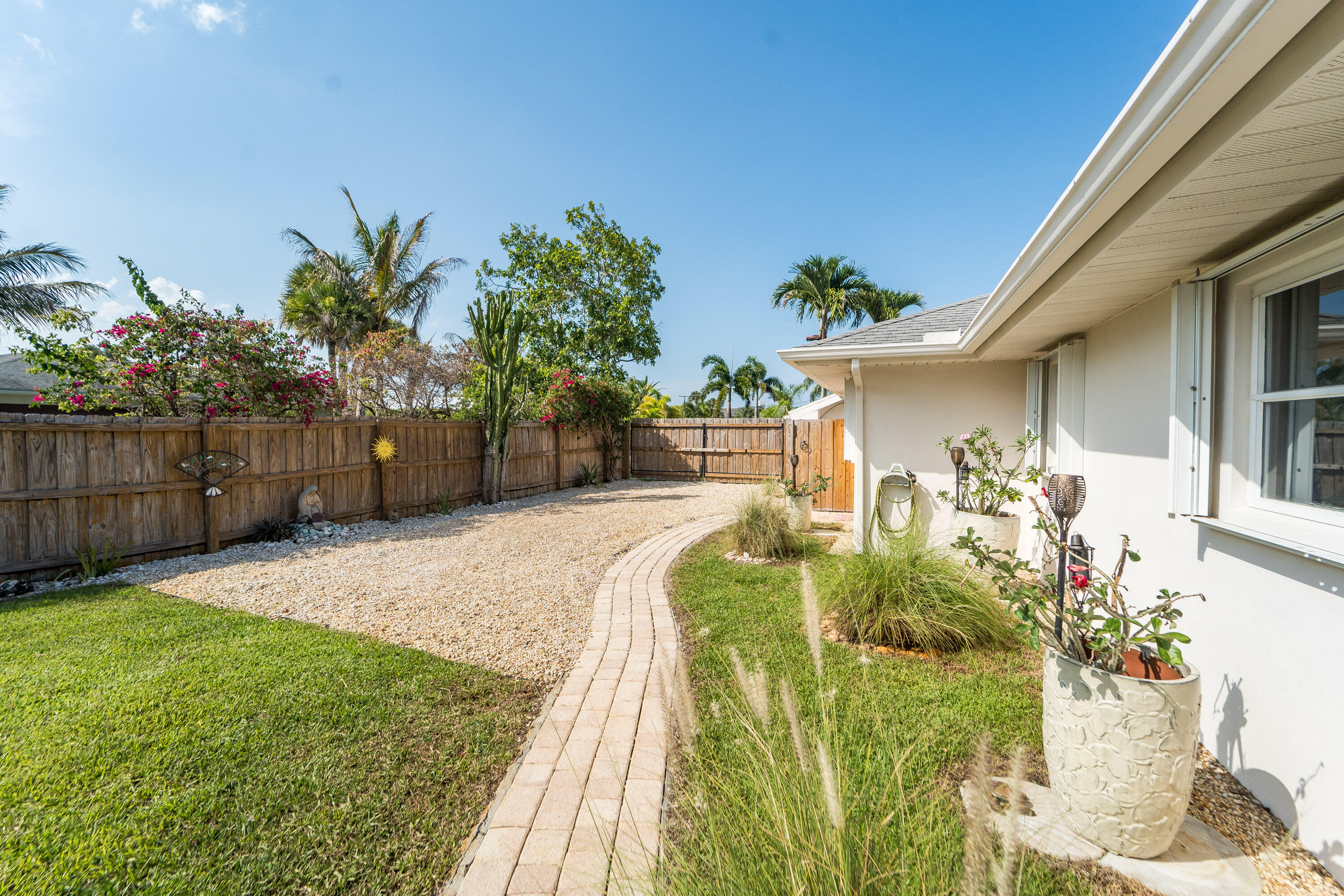 18 Saddleback Road