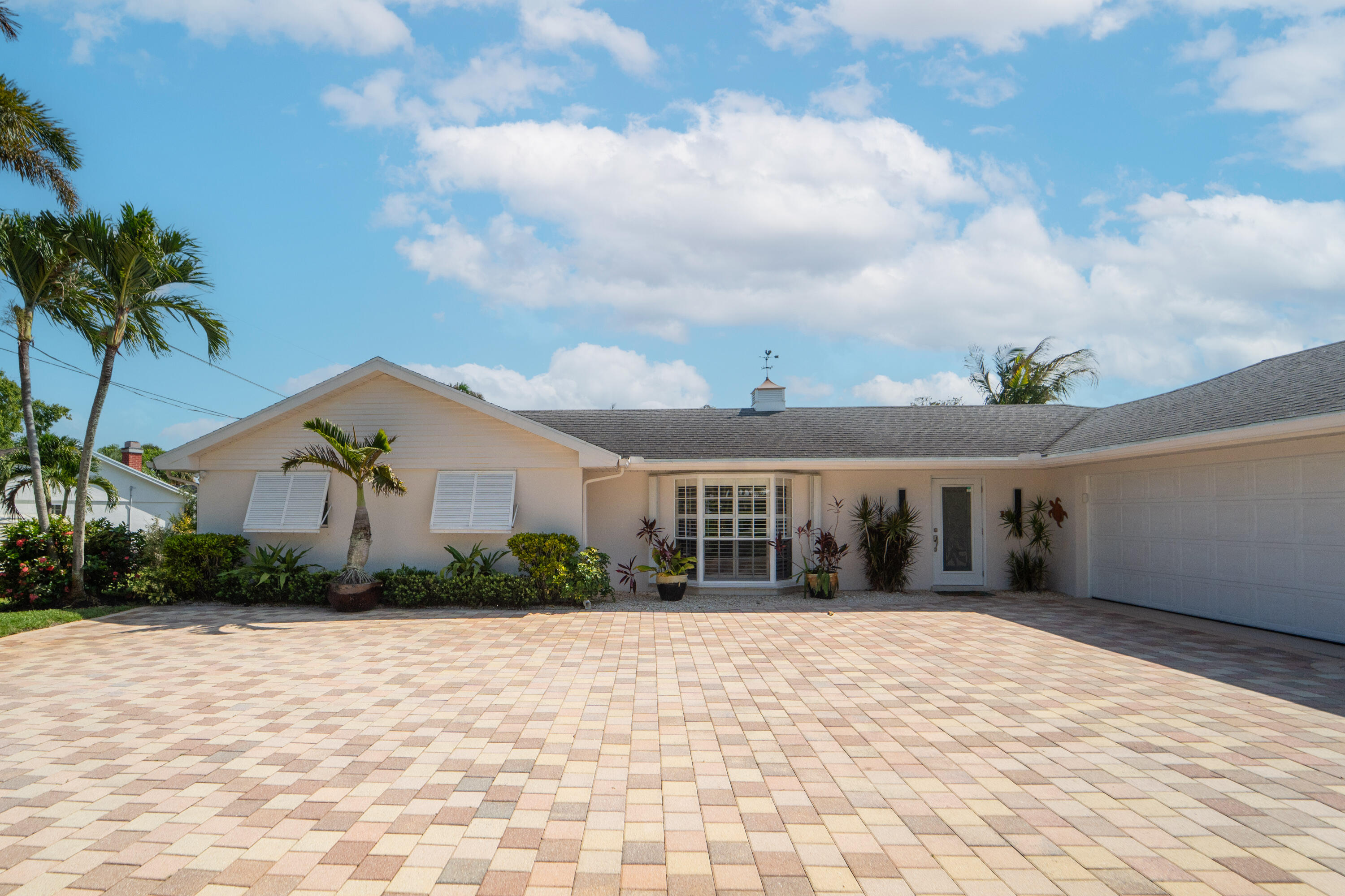 18 Saddleback Road