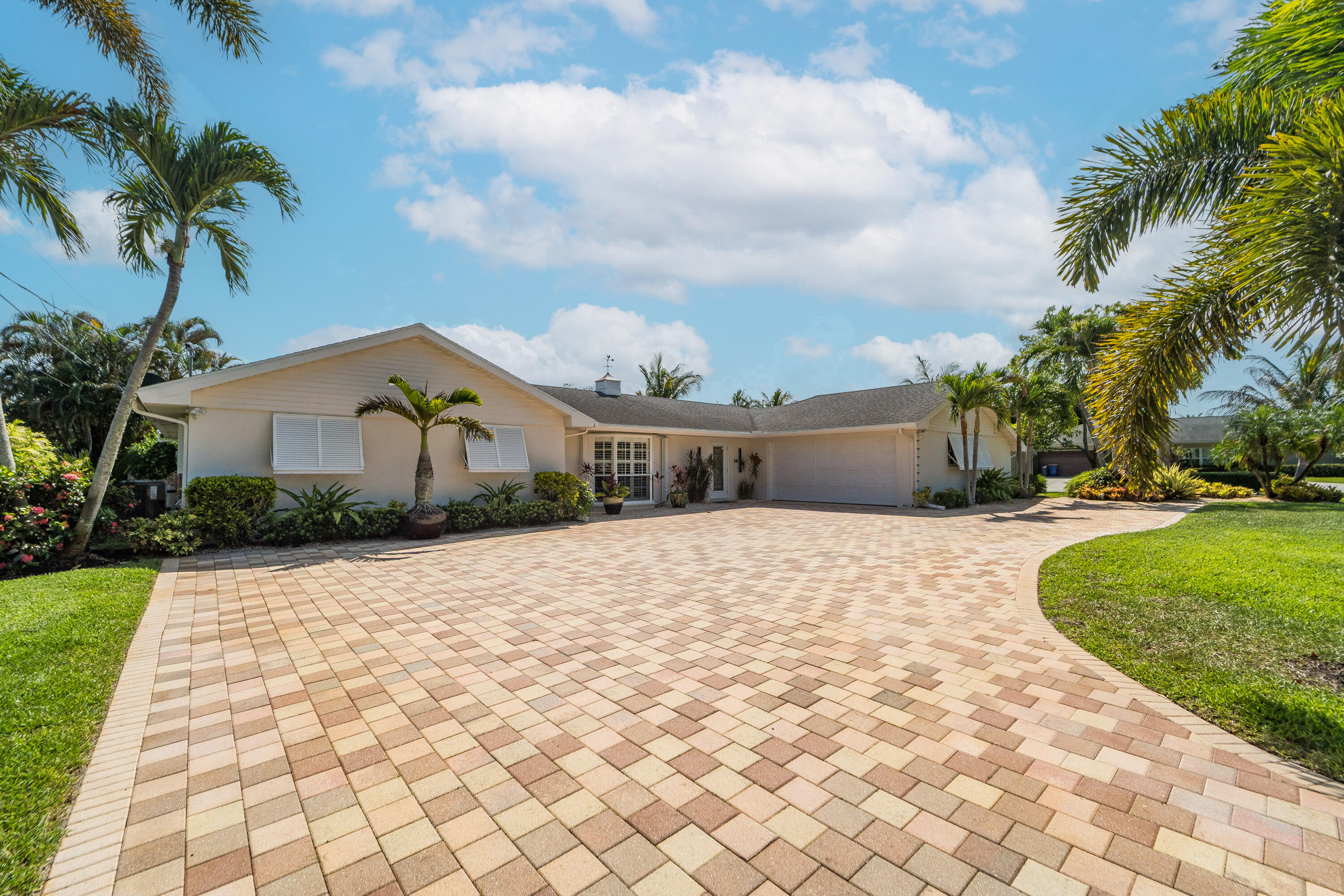 18 Saddleback Road