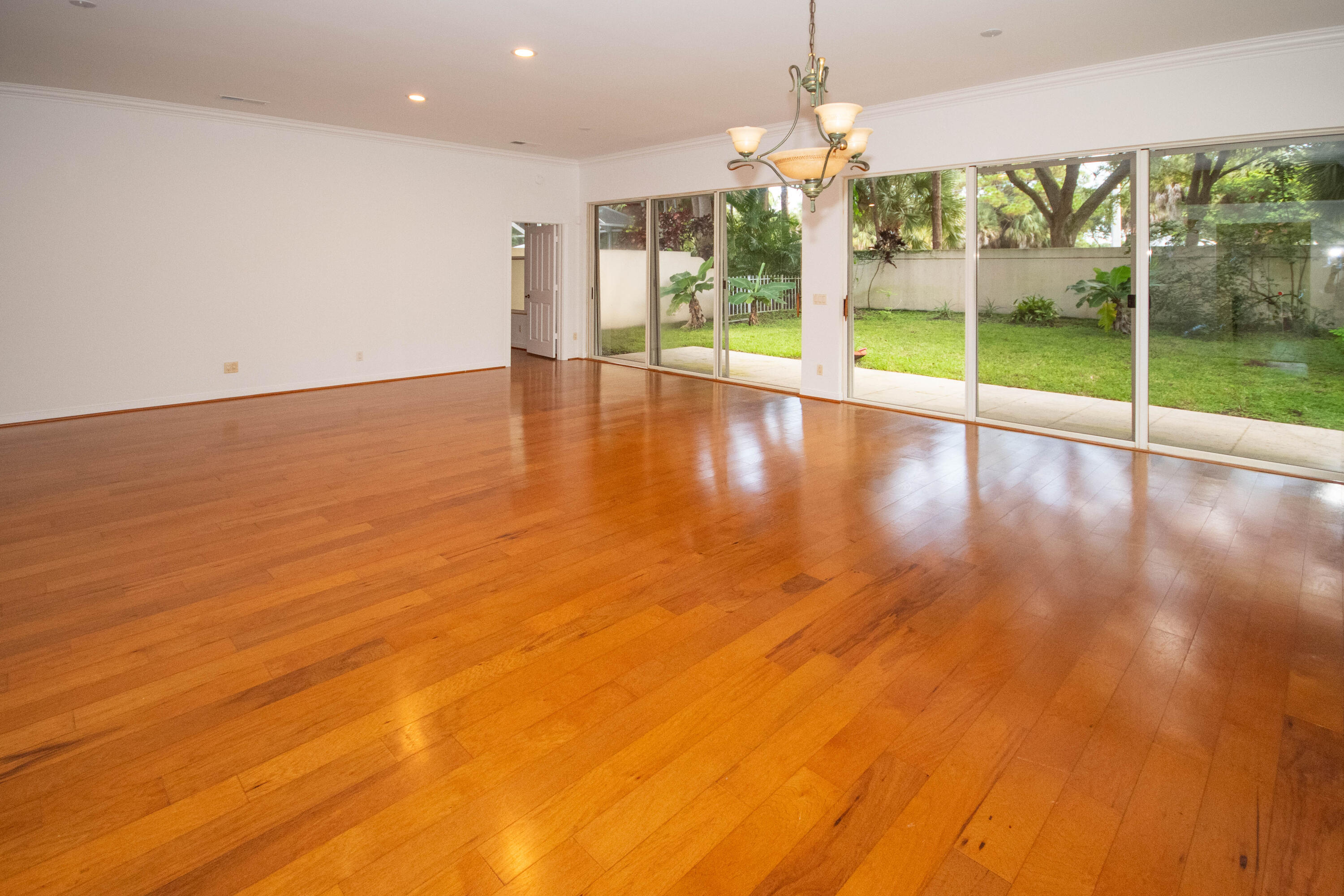 191 E Tall Oaks Circle