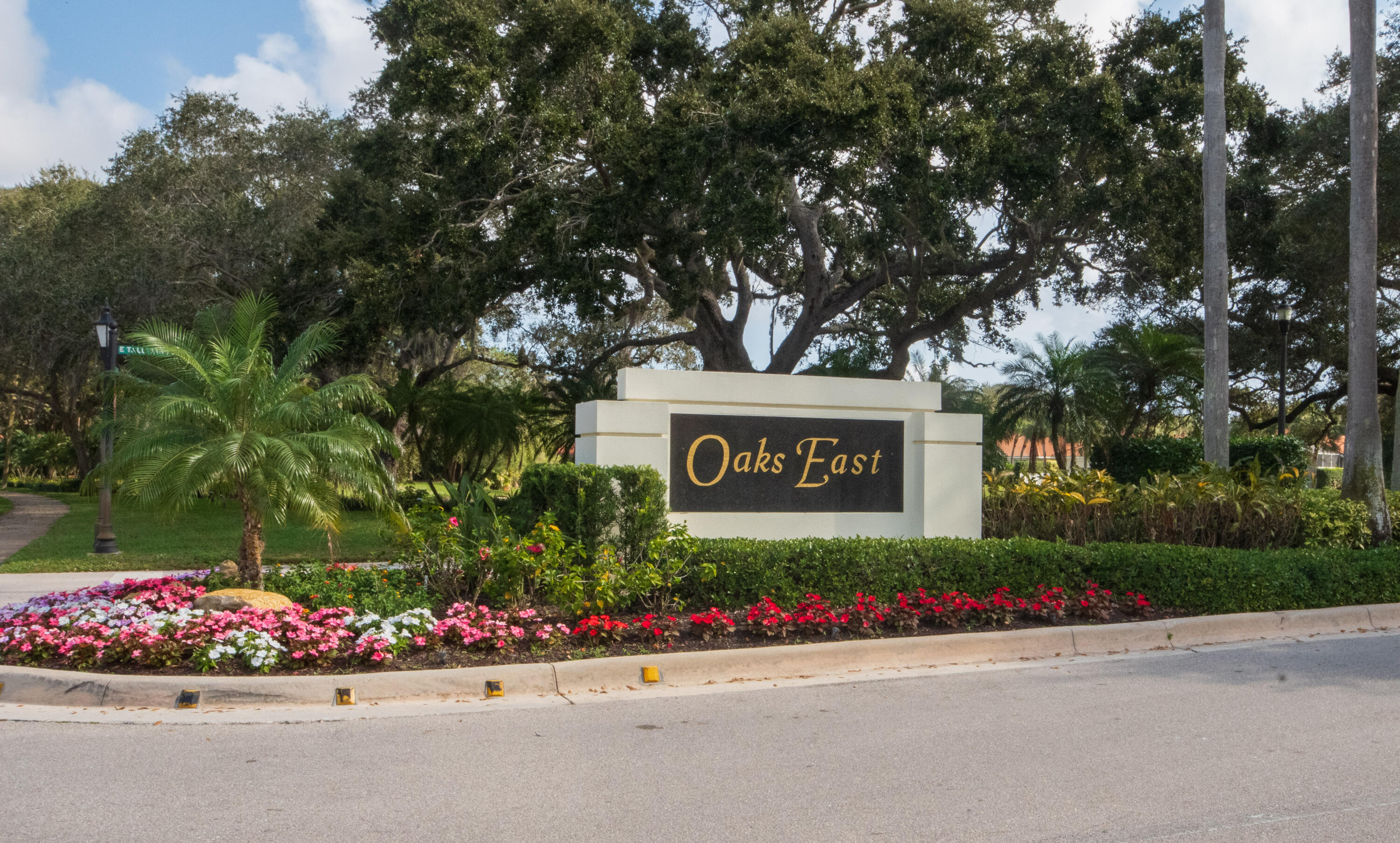 191 E Tall Oaks Circle