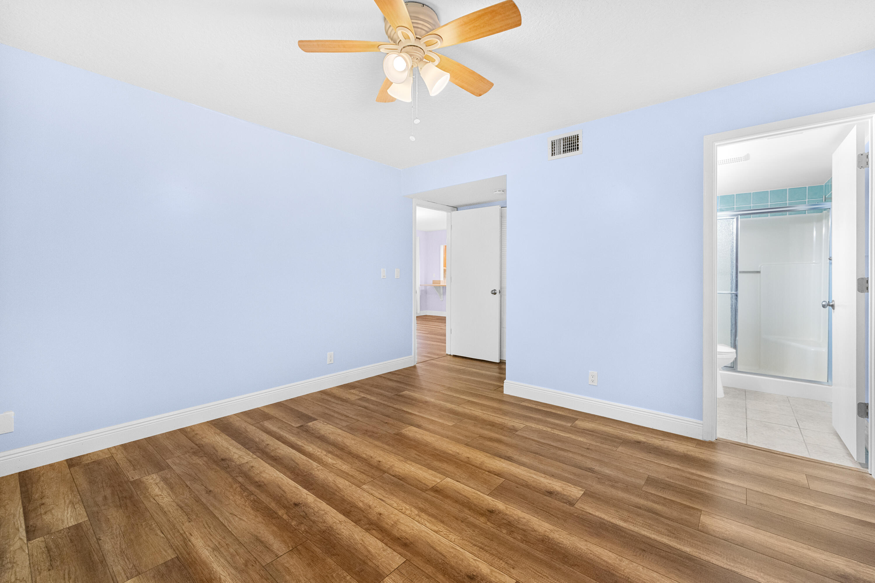 480 SW South River Drive 106