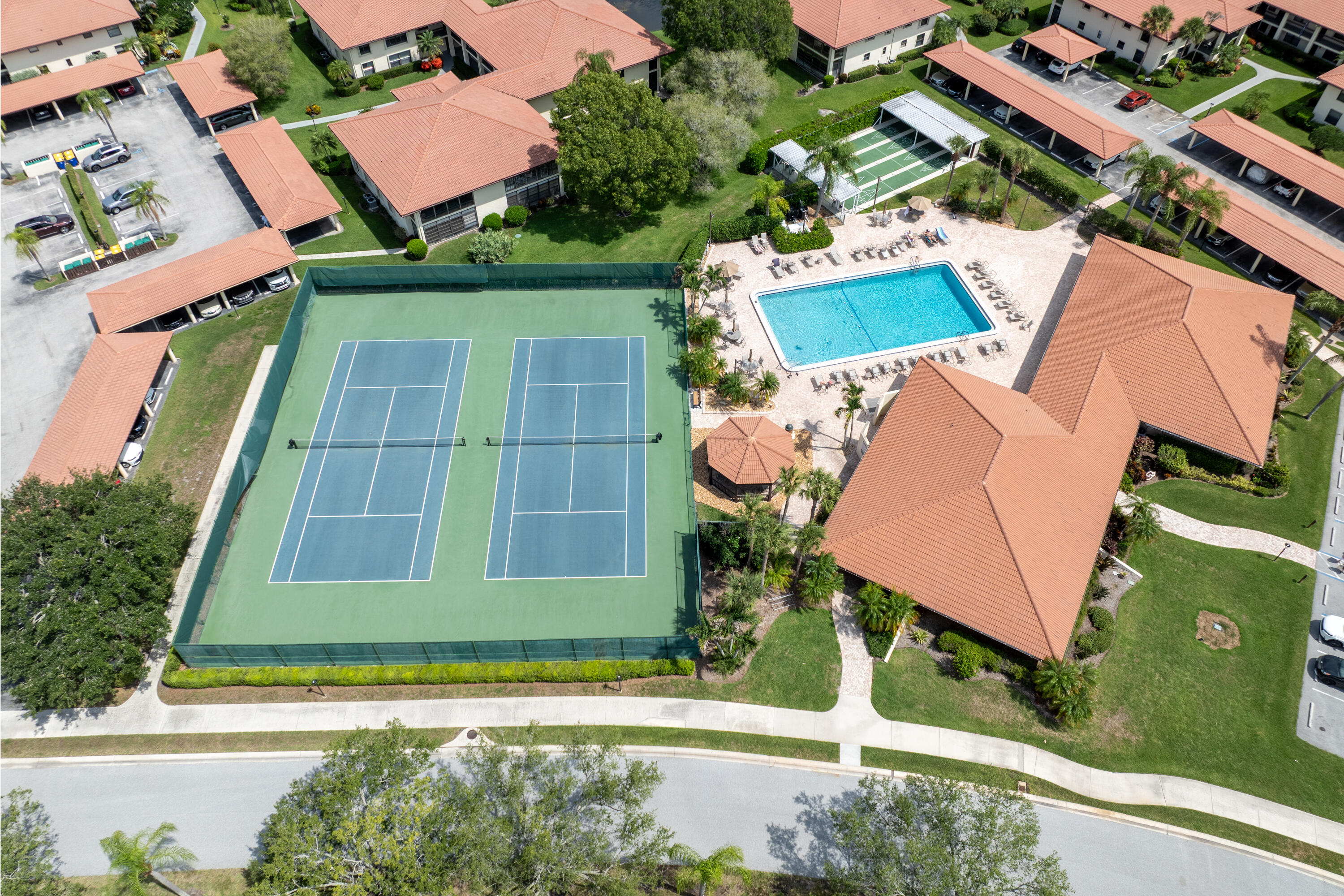 480 SW South River Drive 106