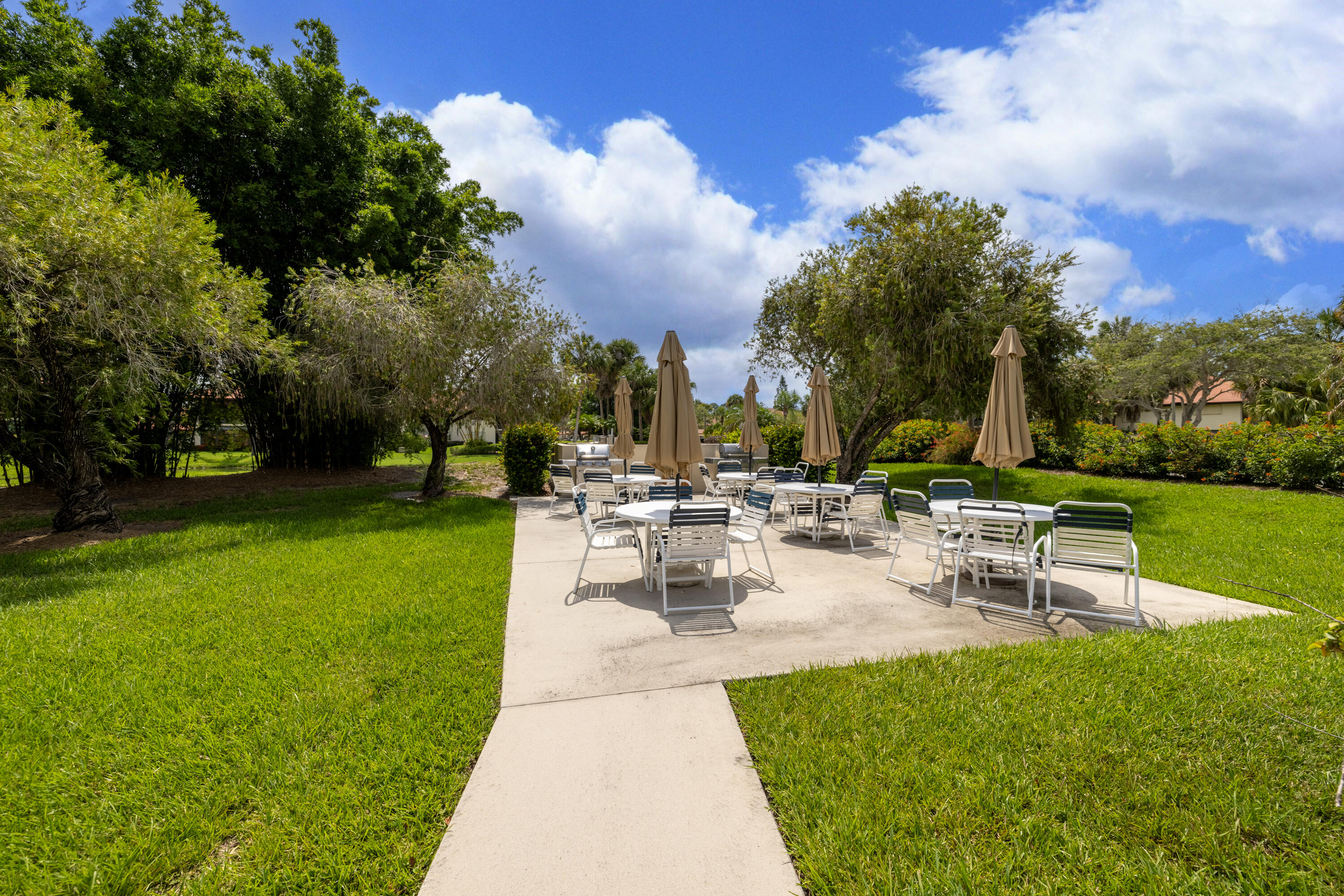 480 SW South River Drive 106