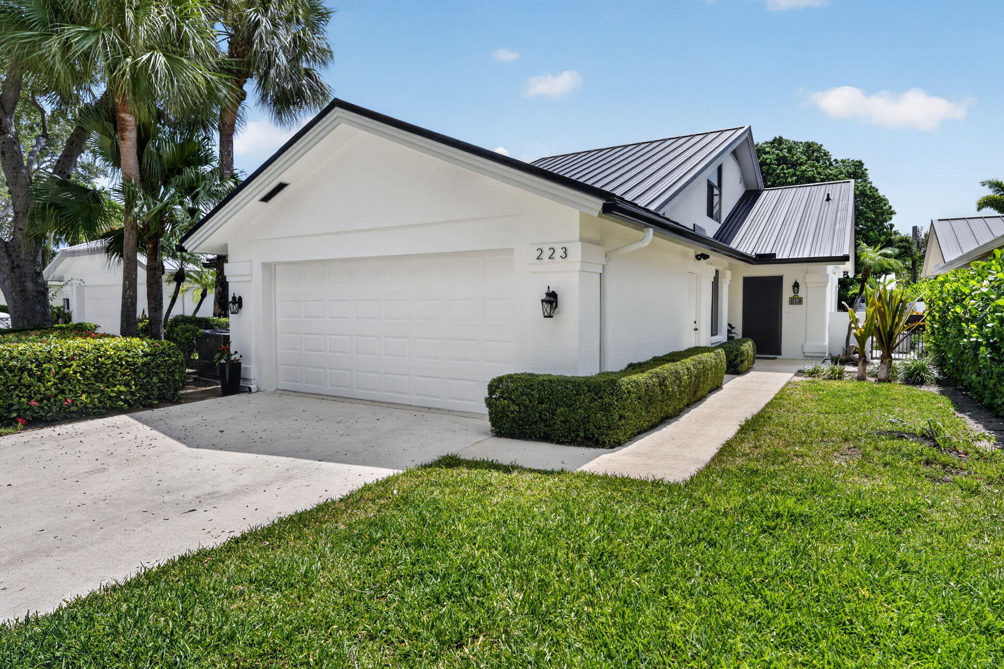 223 E River Park Drive