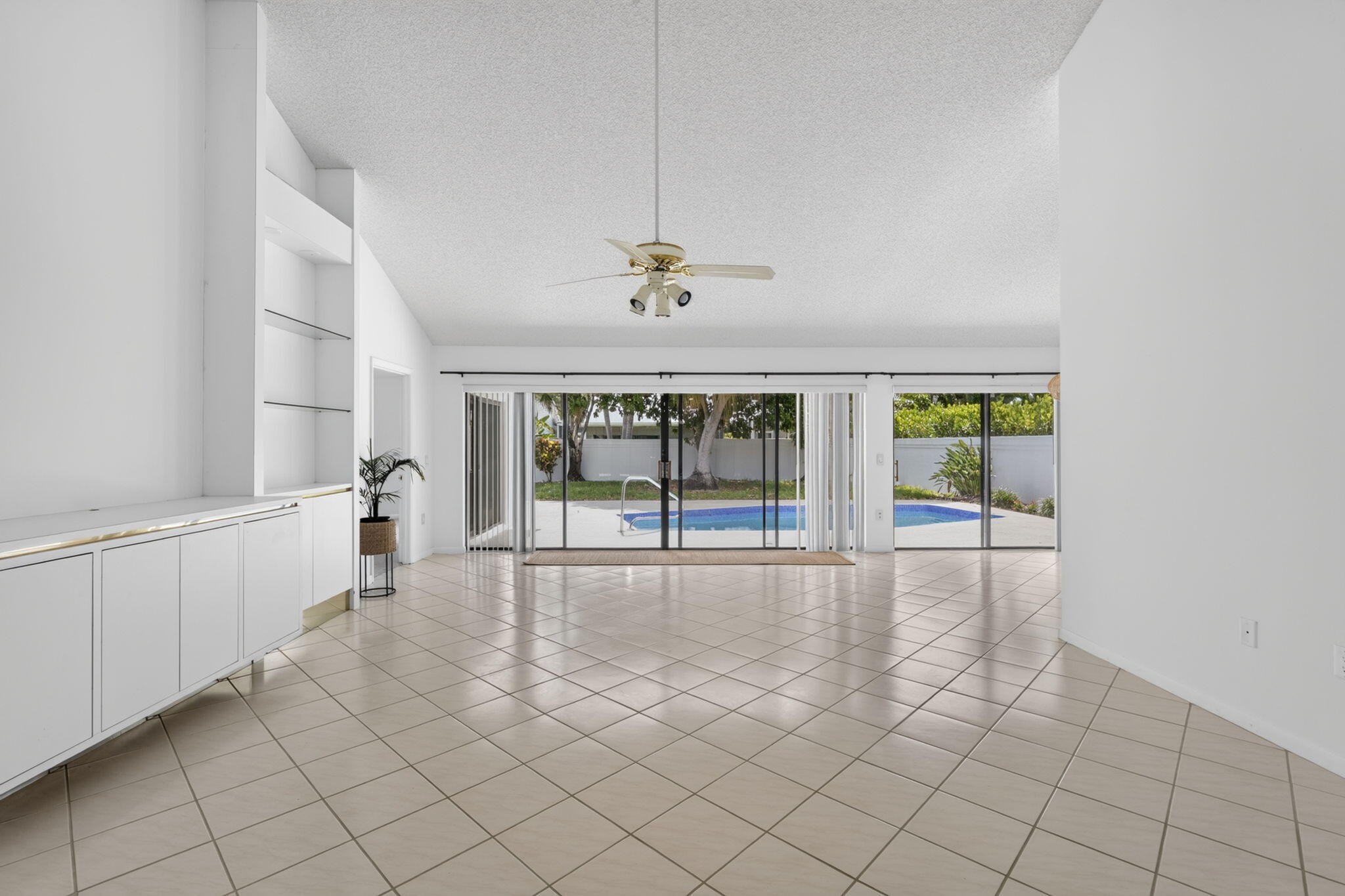 223 E River Park Drive