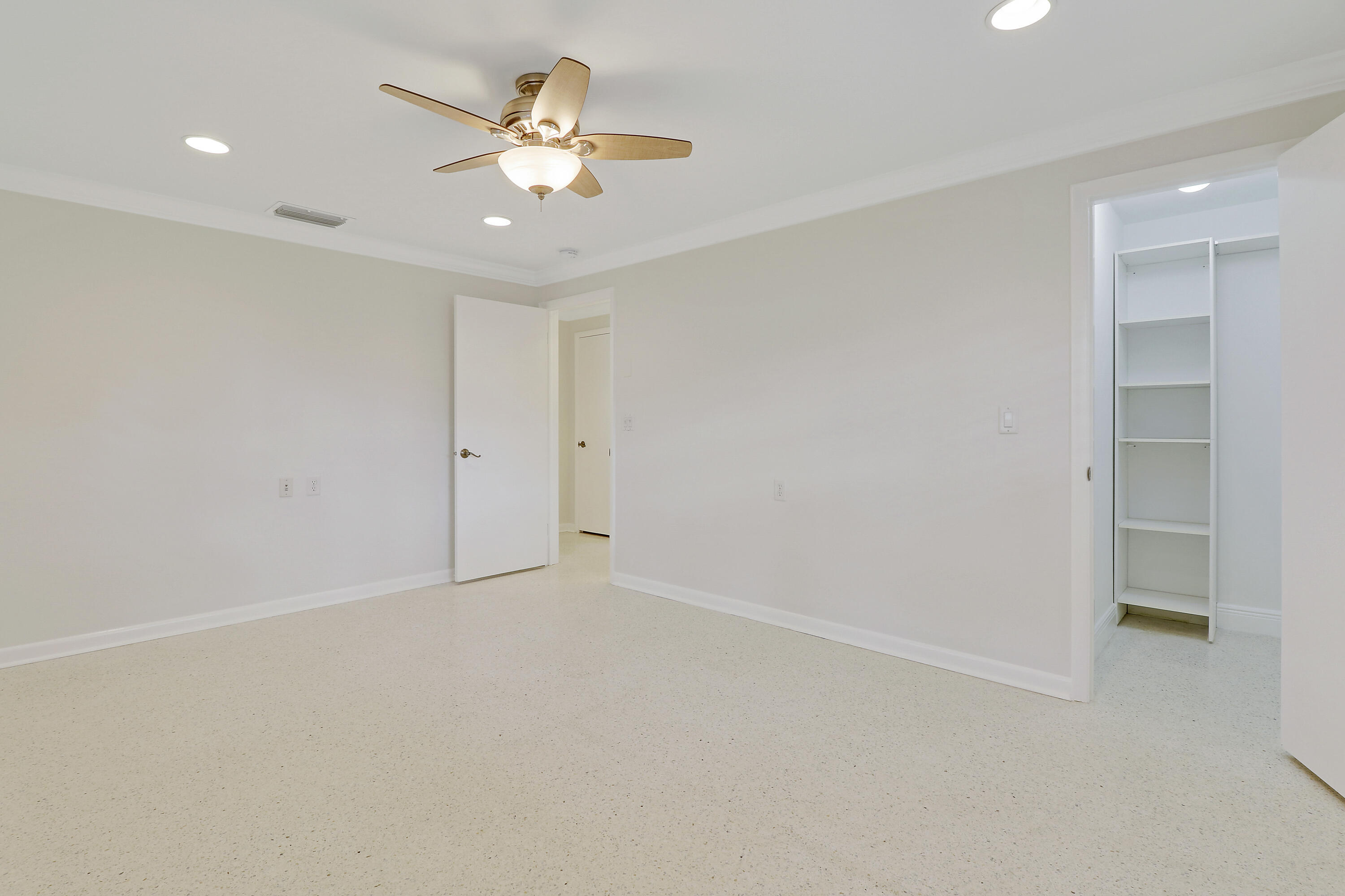 1600 Venus Avenue
