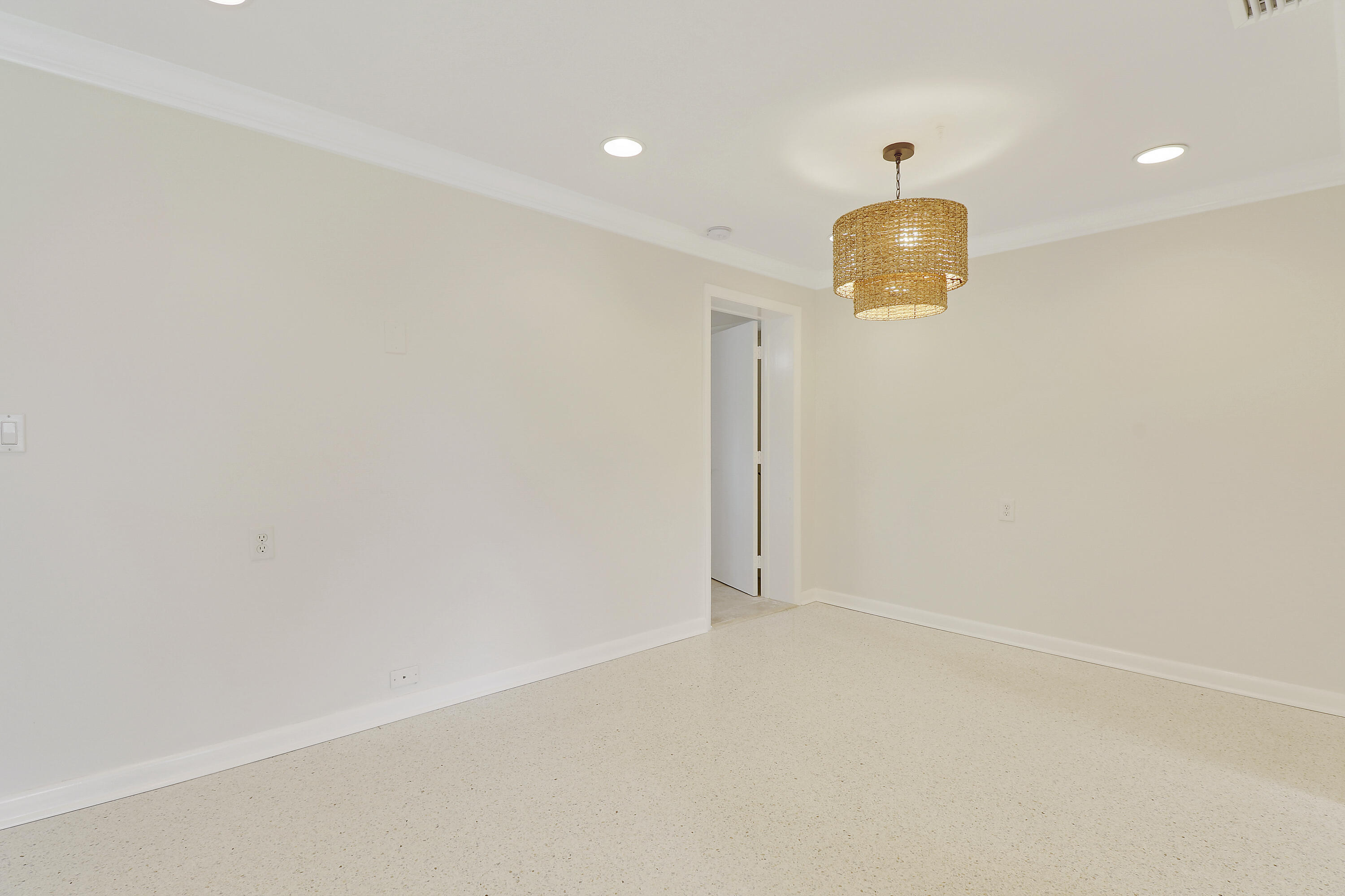 1600 Venus Avenue