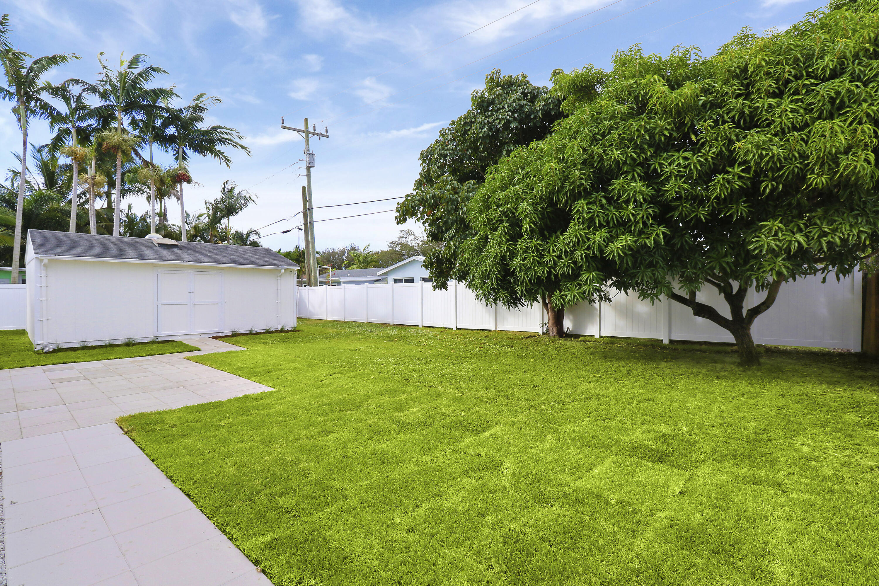 1600 Venus Avenue