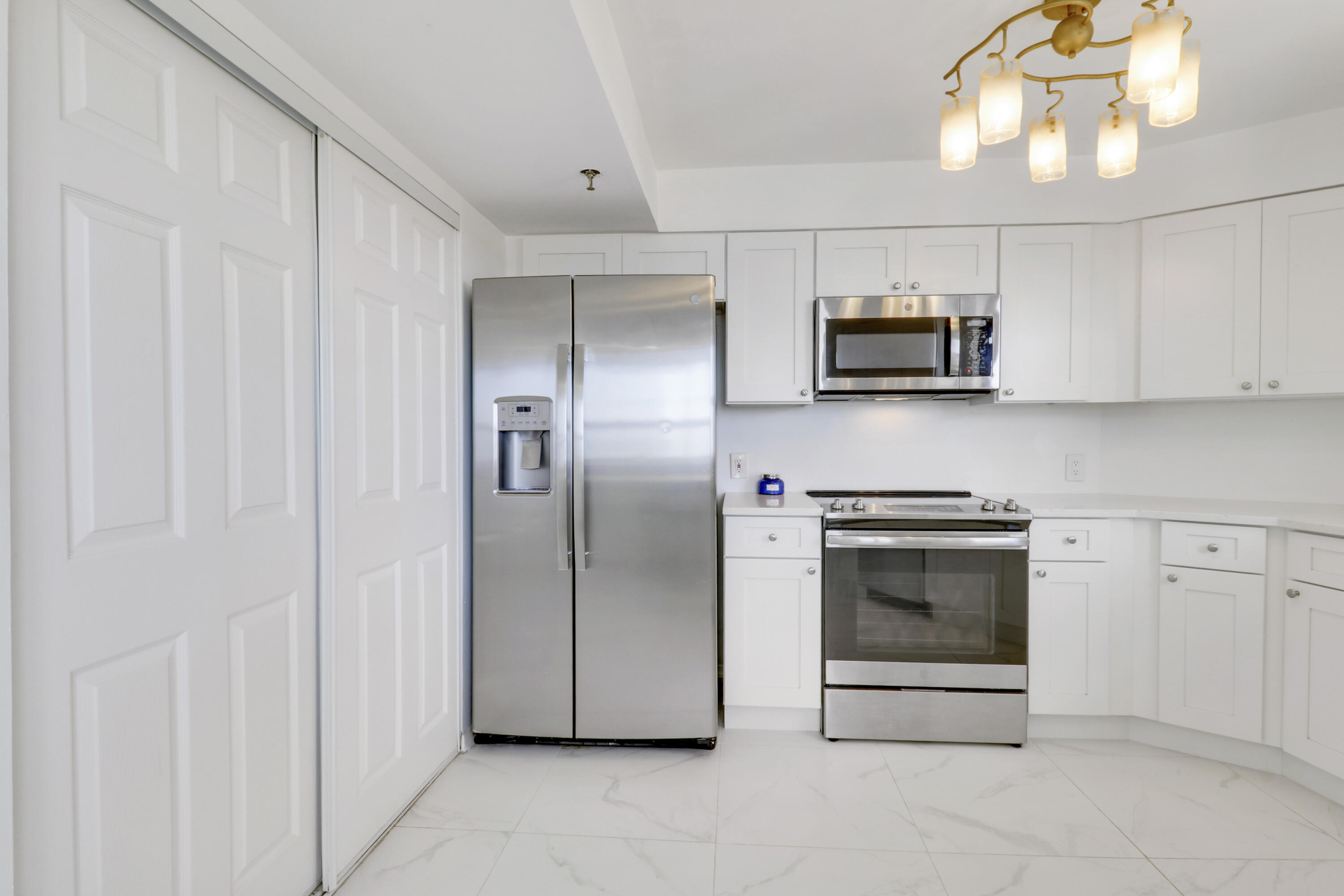 19800 SANDPOINTE BAY Drive 708