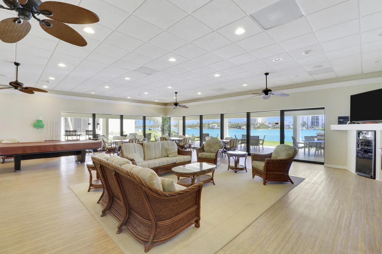 19800 SANDPOINTE BAY Drive 708