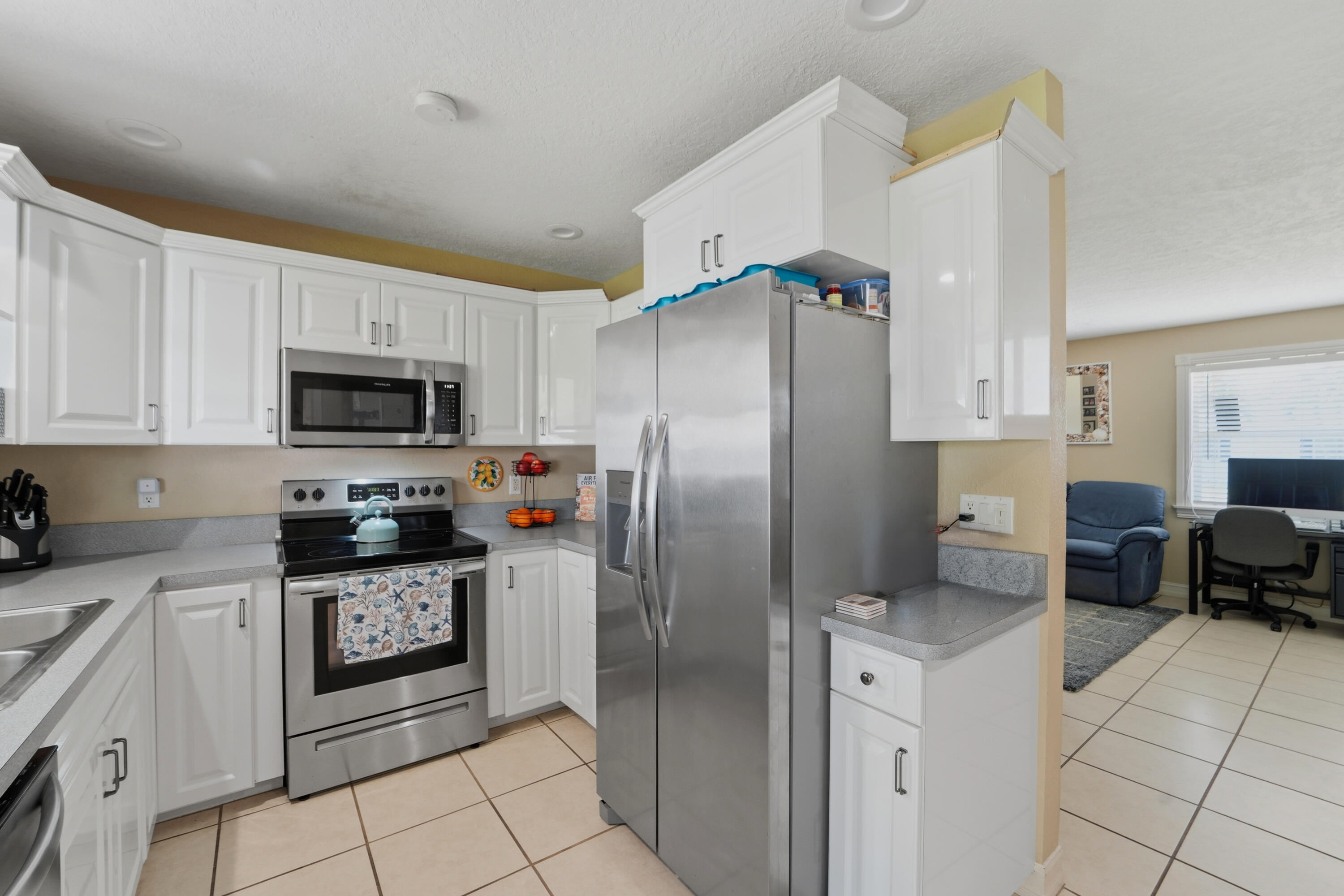 225 RIVER TERRACE Drive