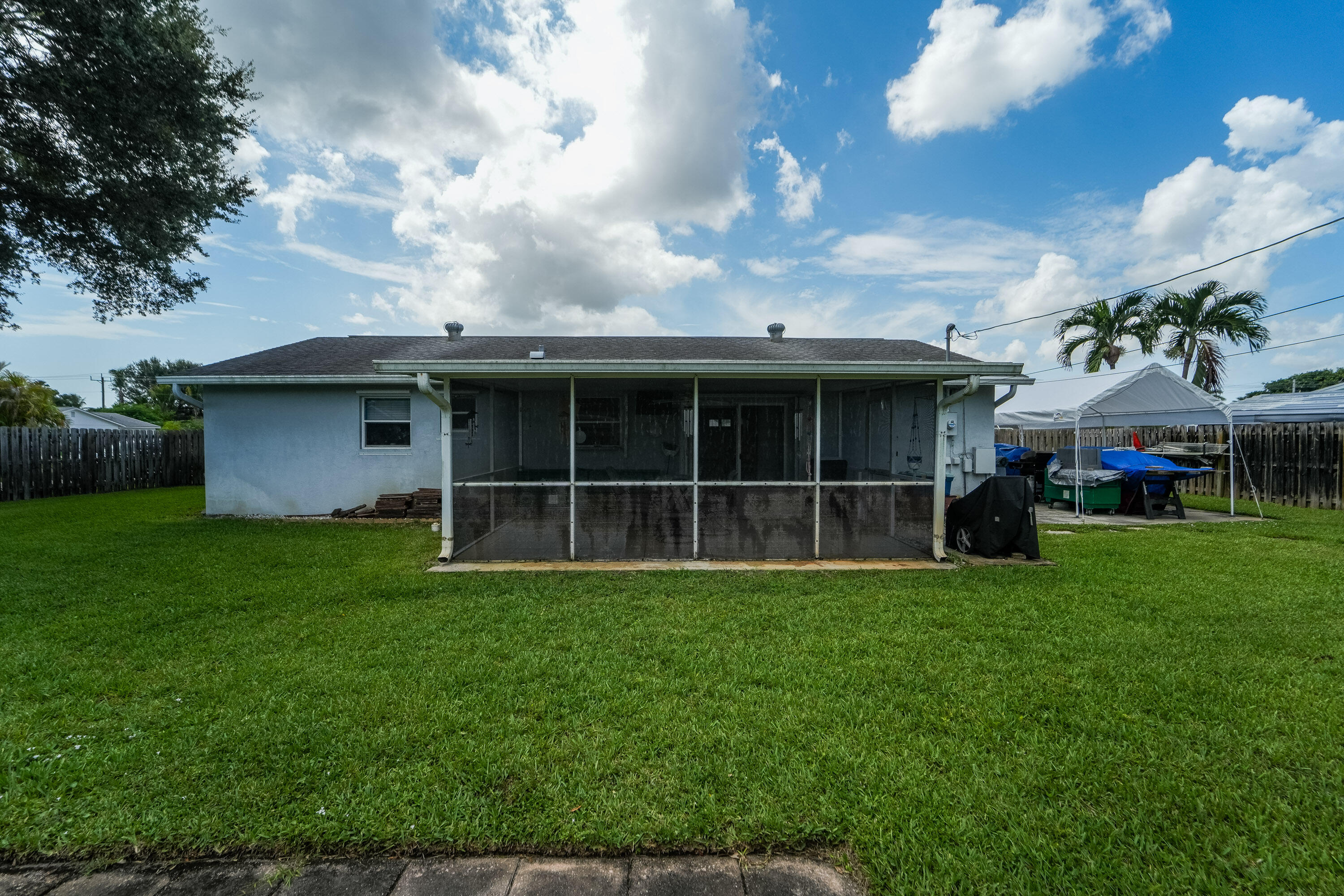 225 RIVER TERRACE Drive