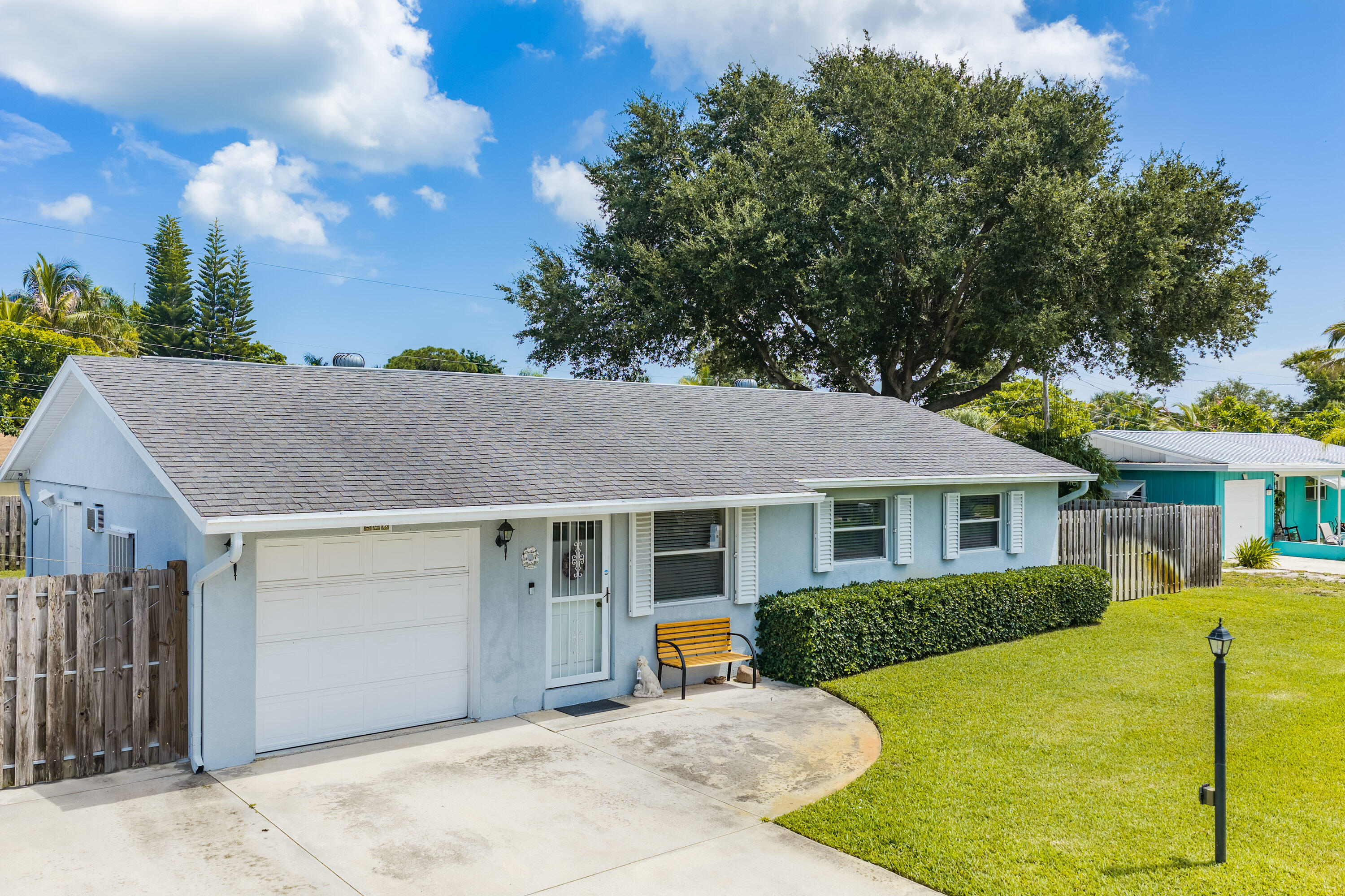 225 RIVER TERRACE Drive