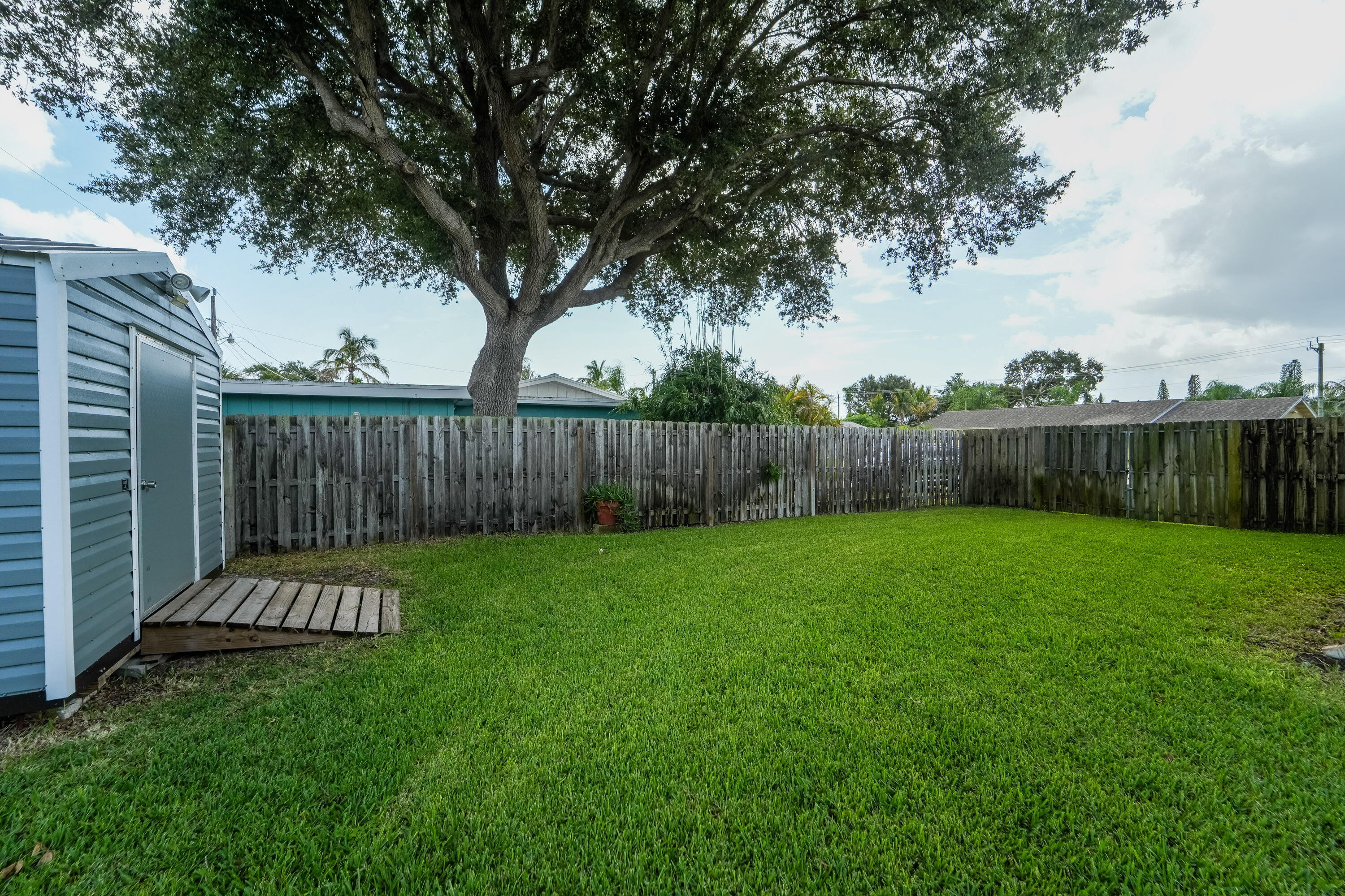 225 RIVER TERRACE Drive