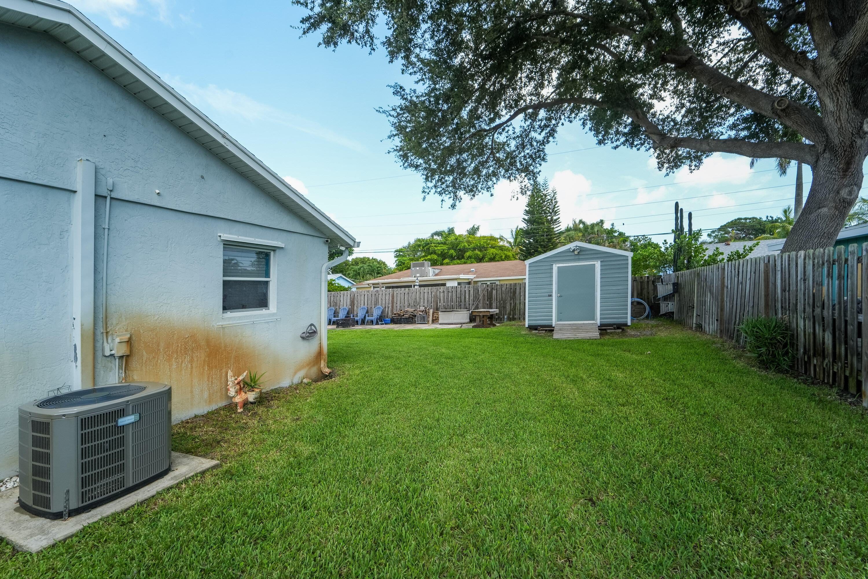 225 RIVER TERRACE Drive