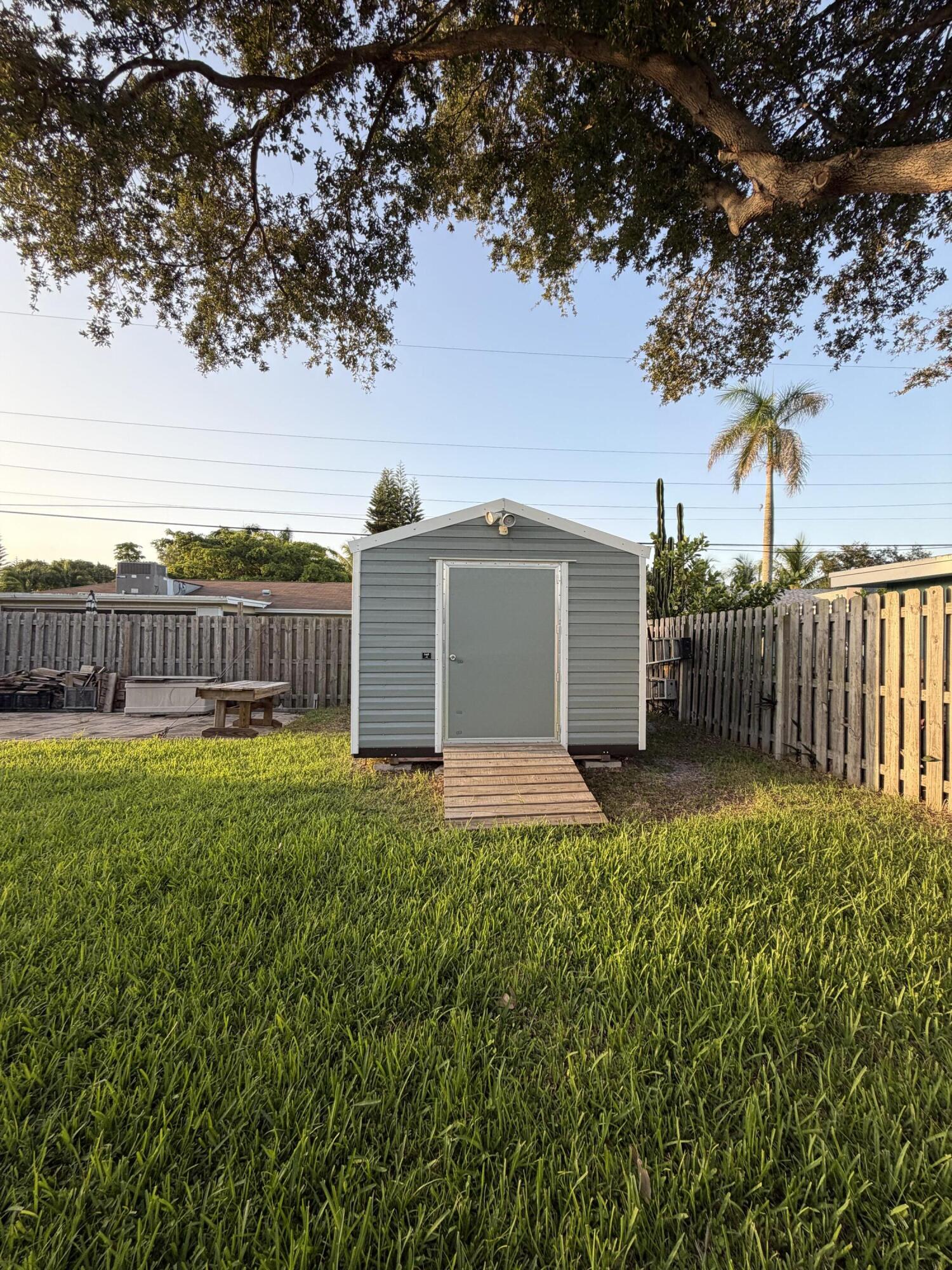 225 RIVER TERRACE Drive