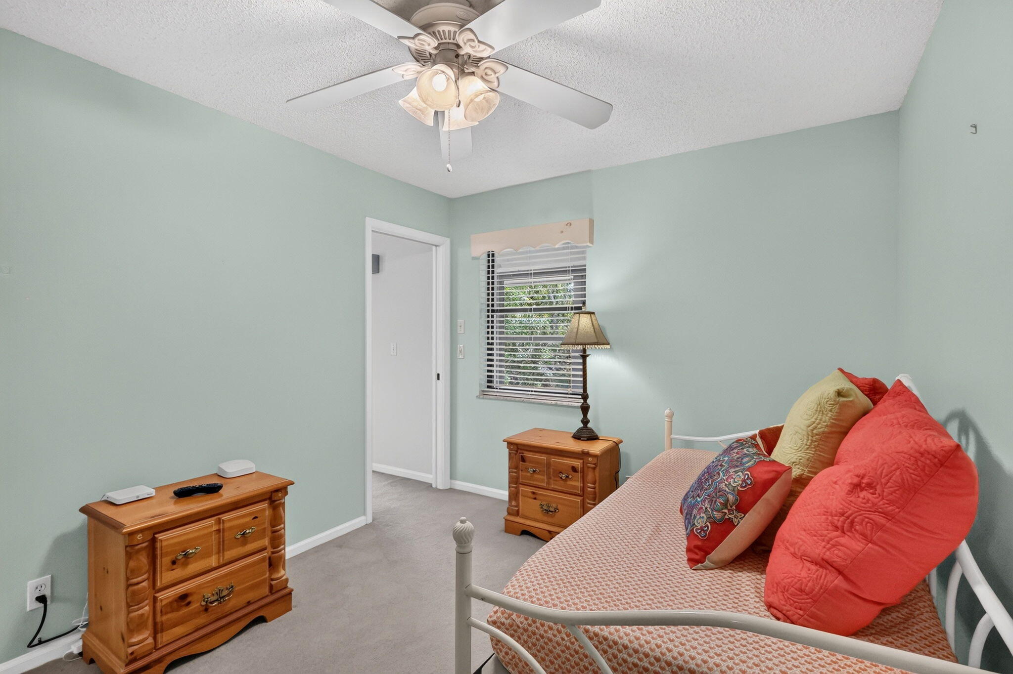 360 SW SOUTH RIVER Drive 205