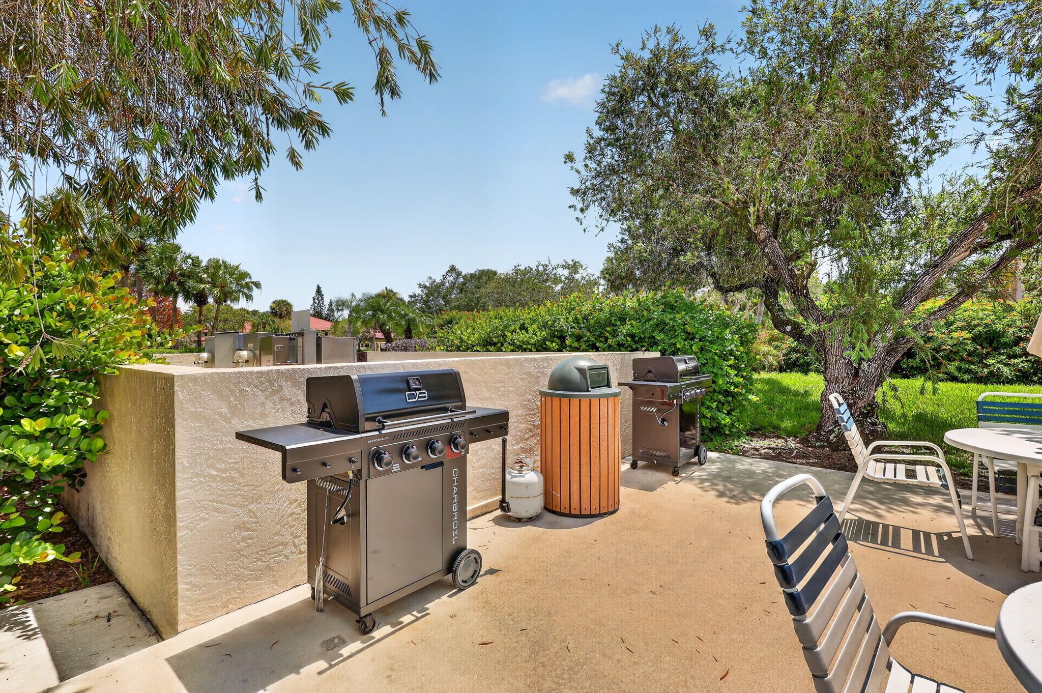 360 SW SOUTH RIVER Drive 205