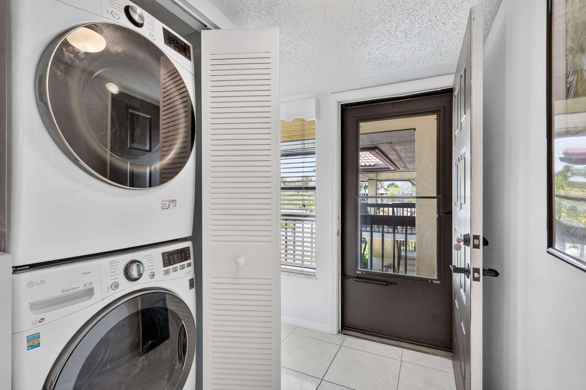 360 SW SOUTH RIVER Drive 205