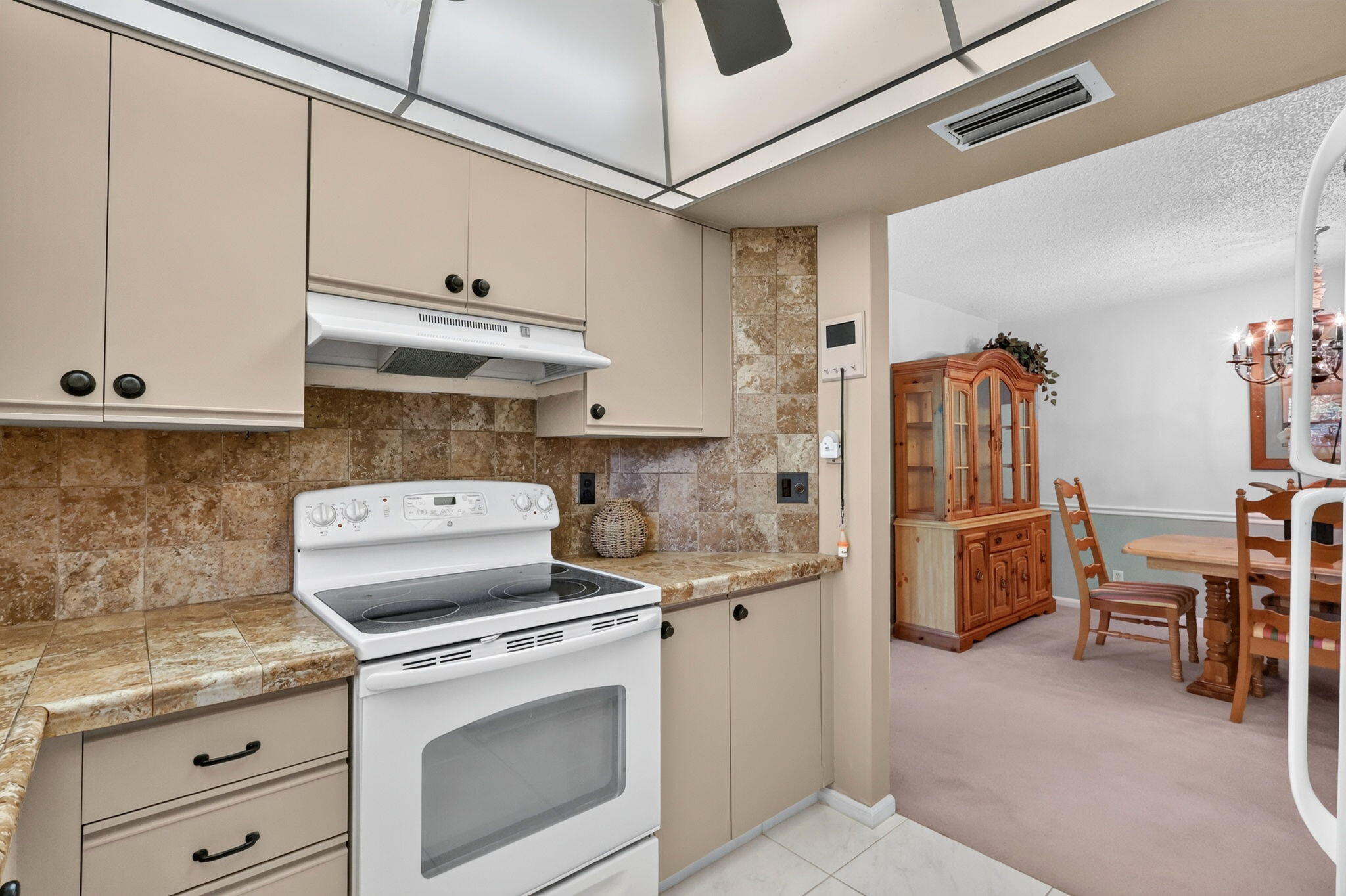 360 SW SOUTH RIVER Drive 205