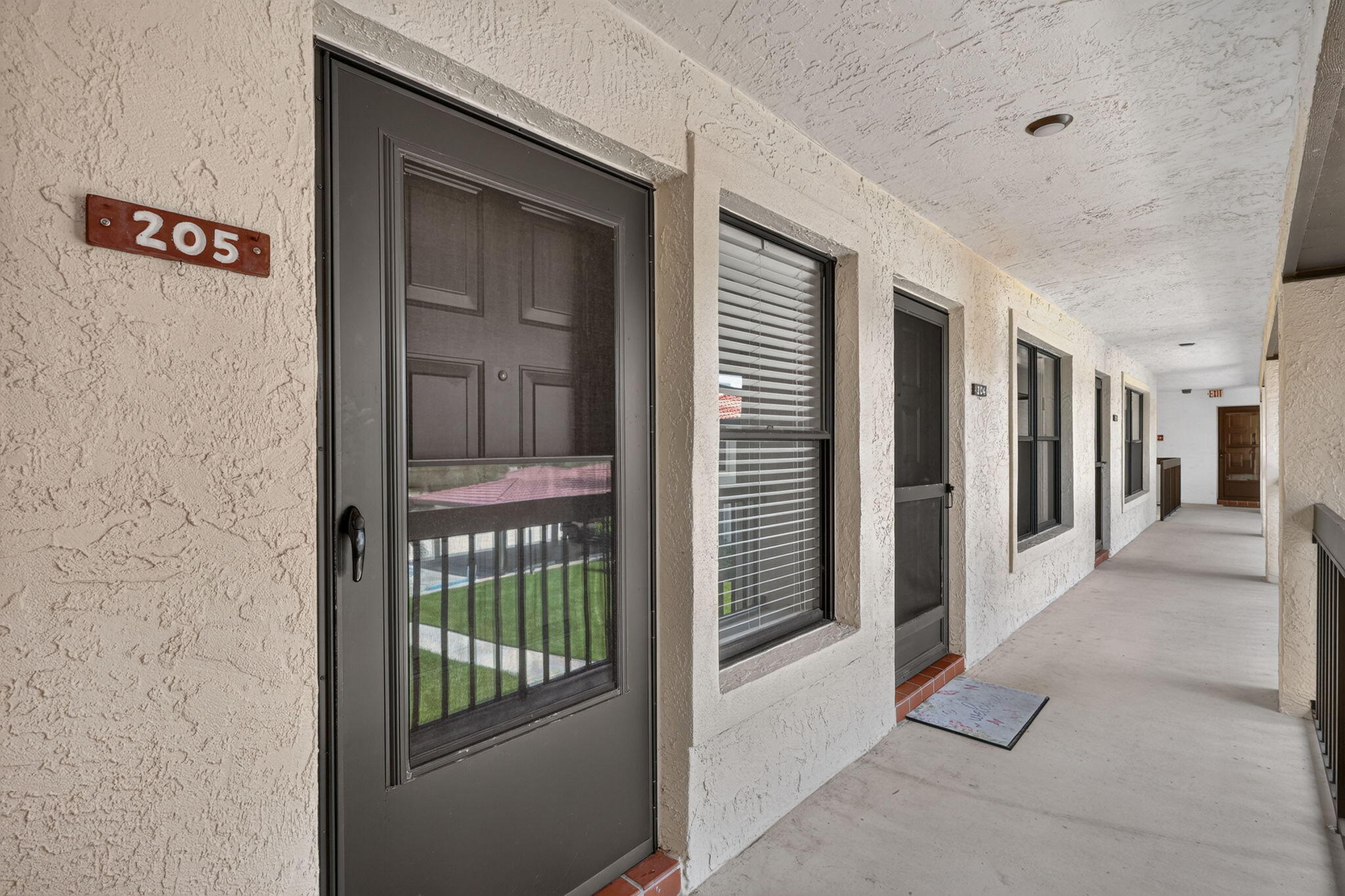 360 SW SOUTH RIVER Drive 205