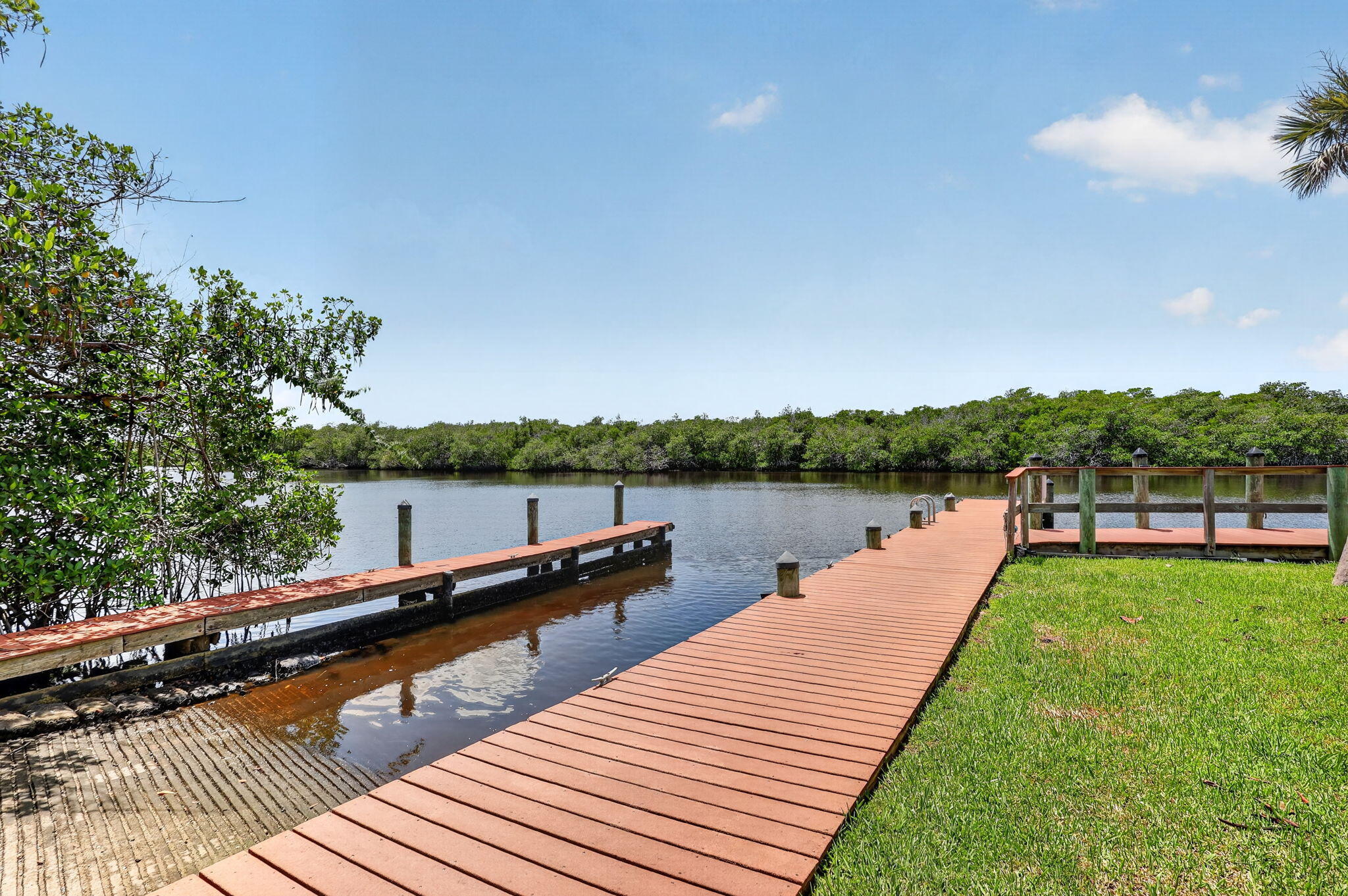 360 SW SOUTH RIVER Drive 205