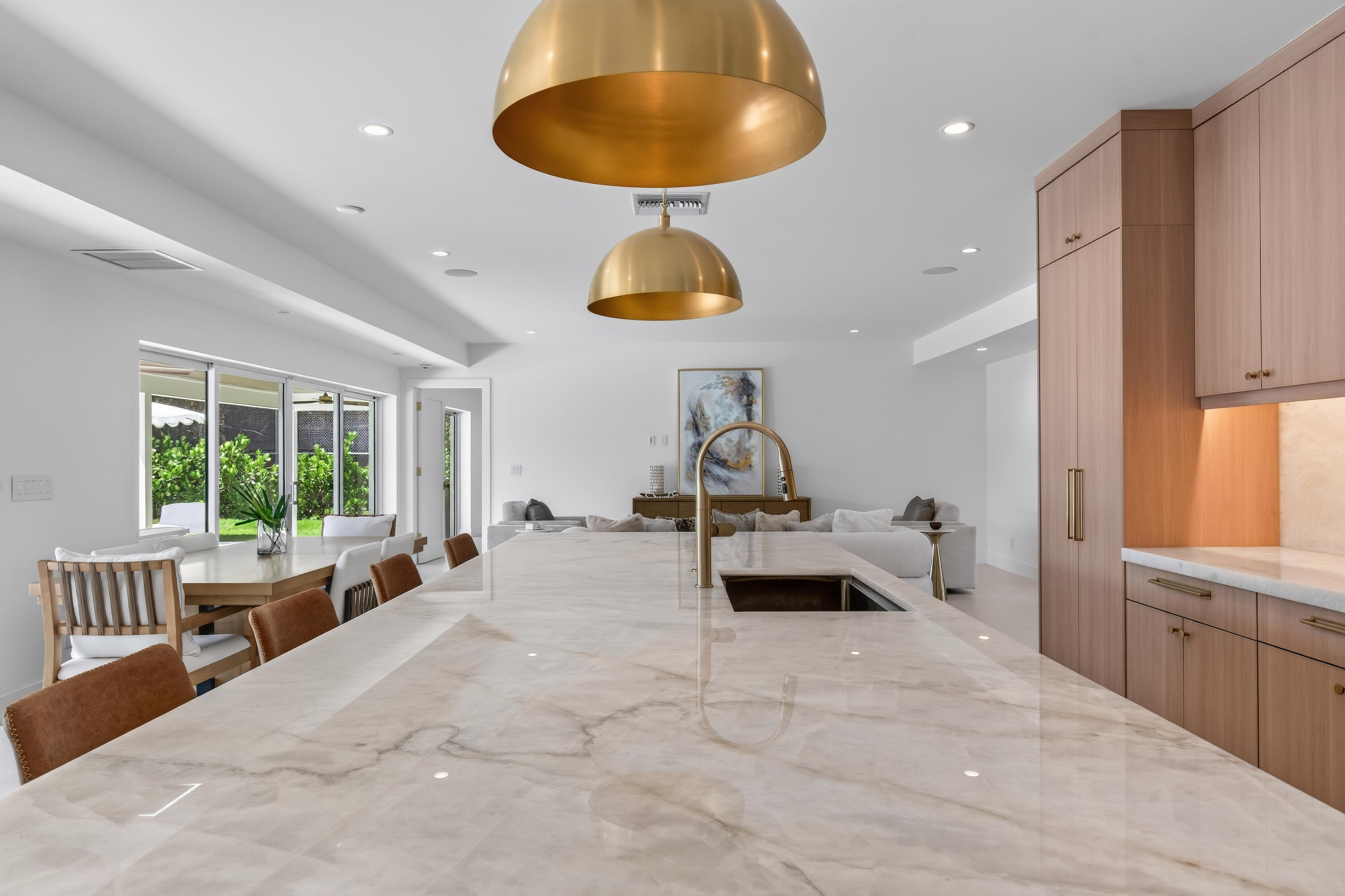 229 GOLFVIEW Drive