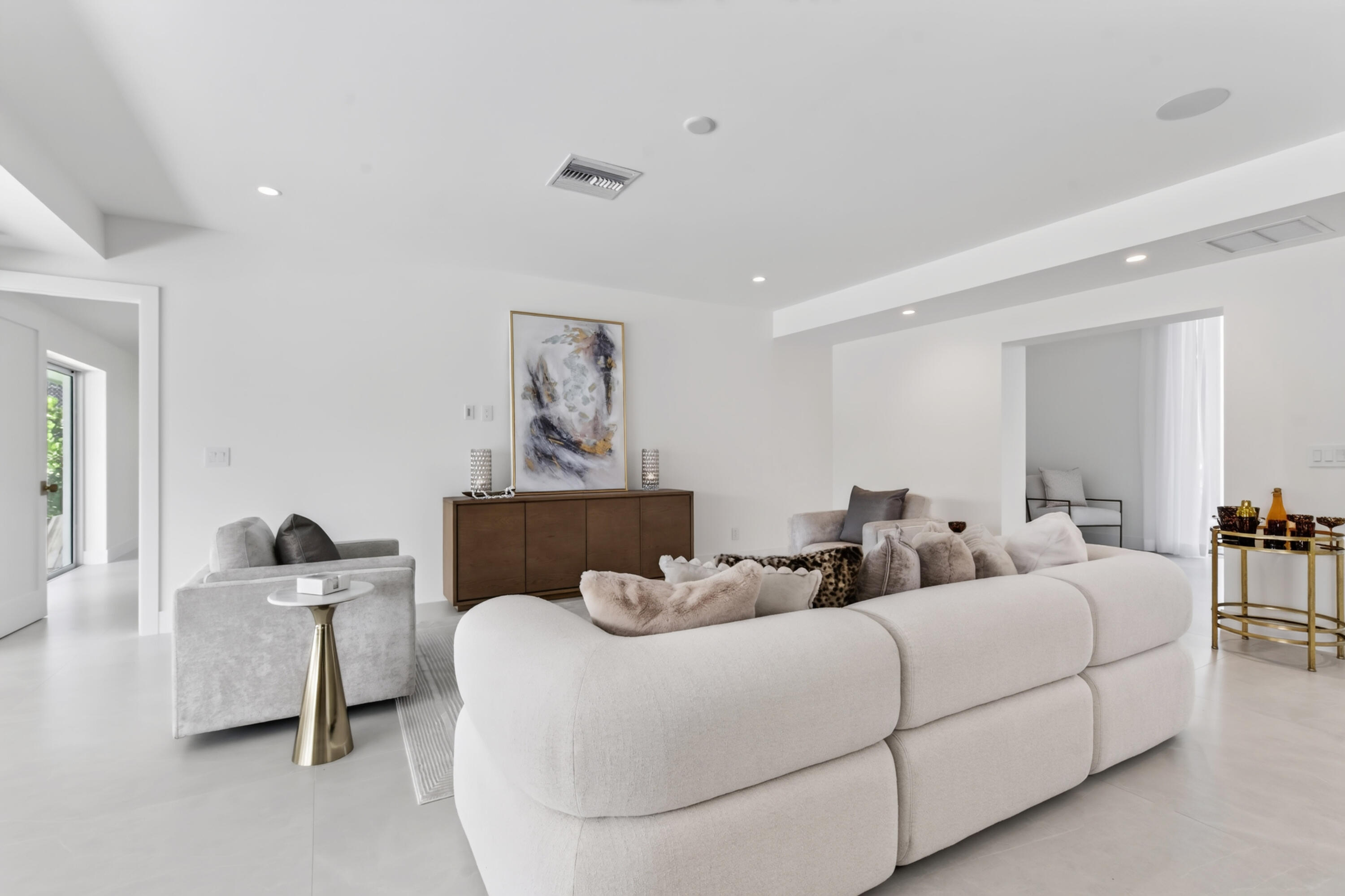 229 GOLFVIEW Drive