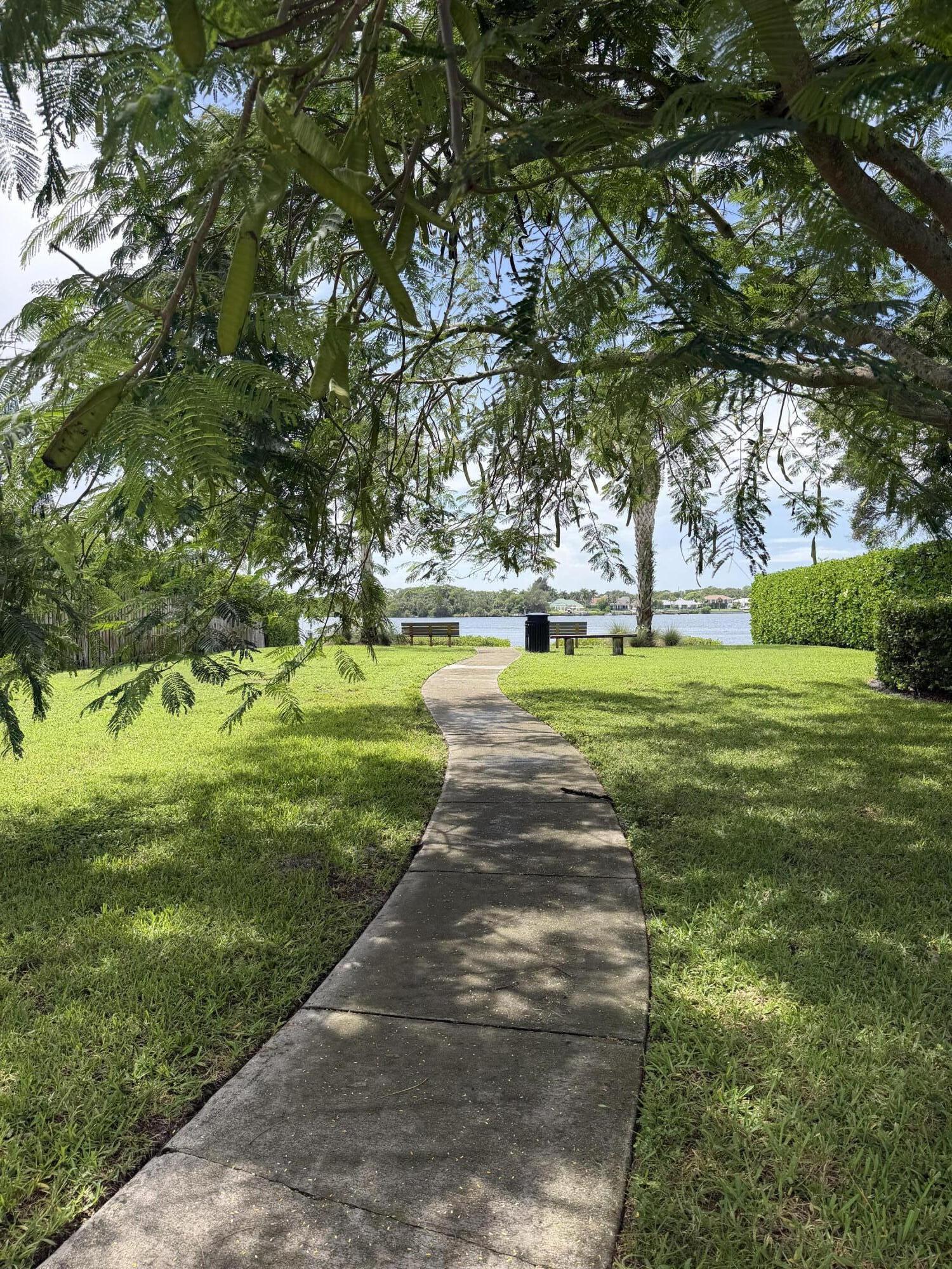 229 GOLFVIEW Drive