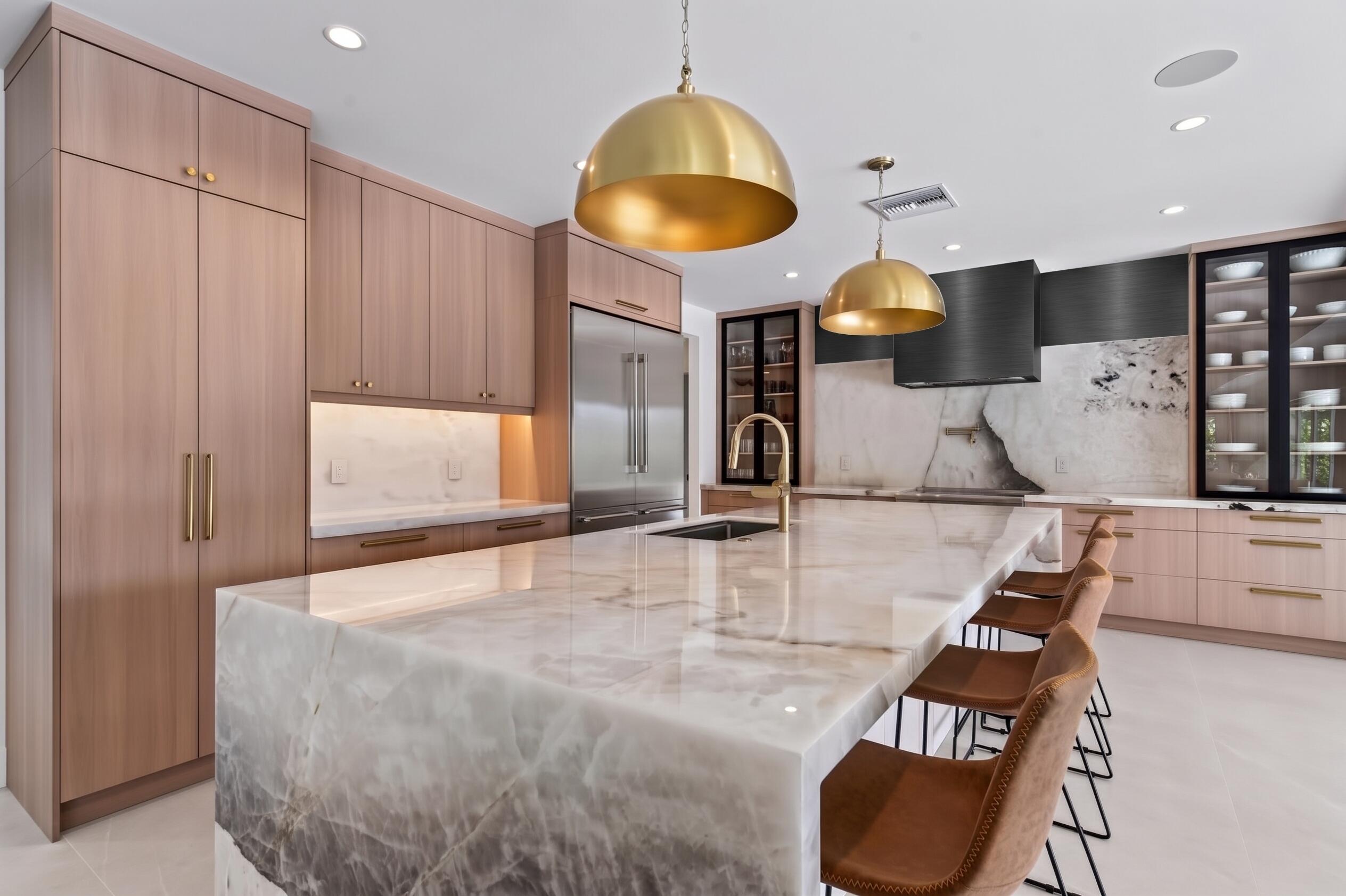 229 GOLFVIEW Drive