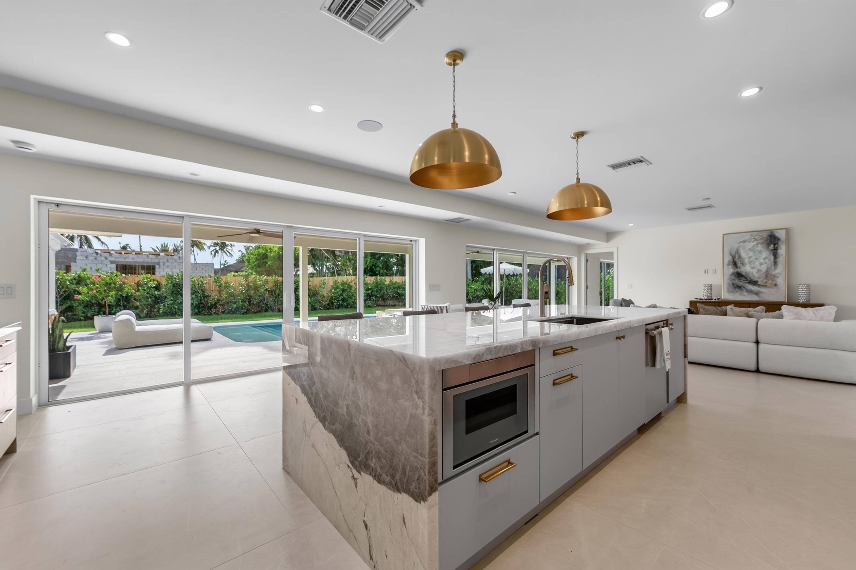 229 GOLFVIEW Drive