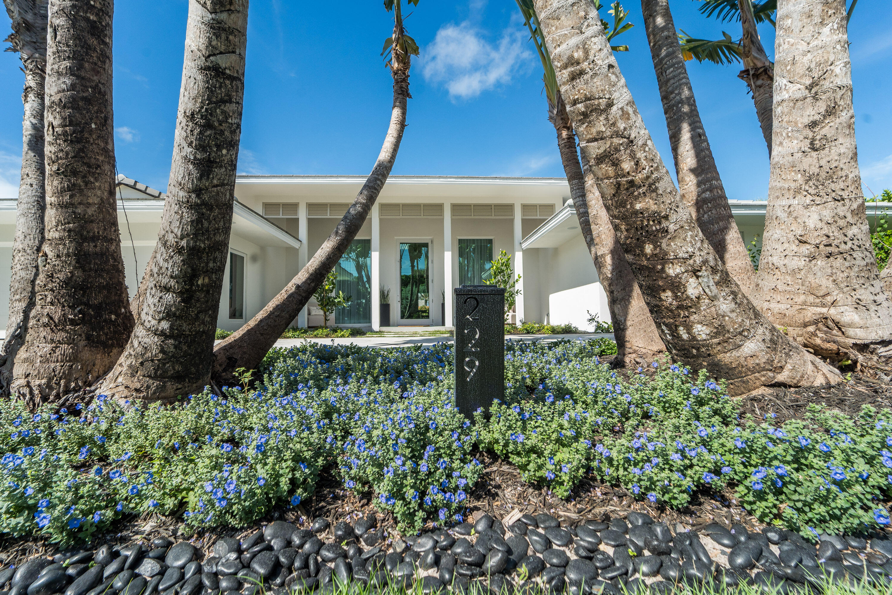229 GOLFVIEW Drive