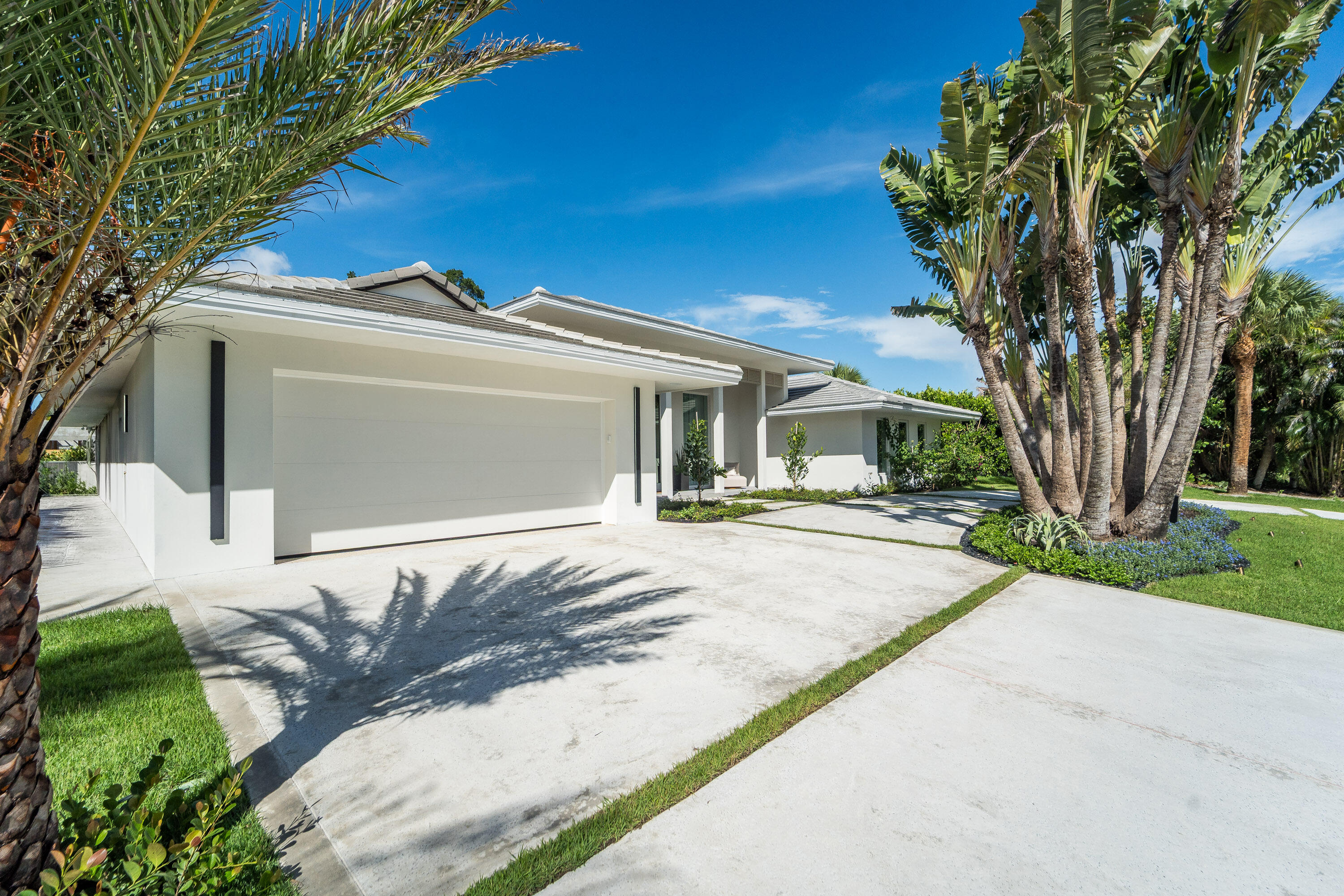 229 GOLFVIEW Drive