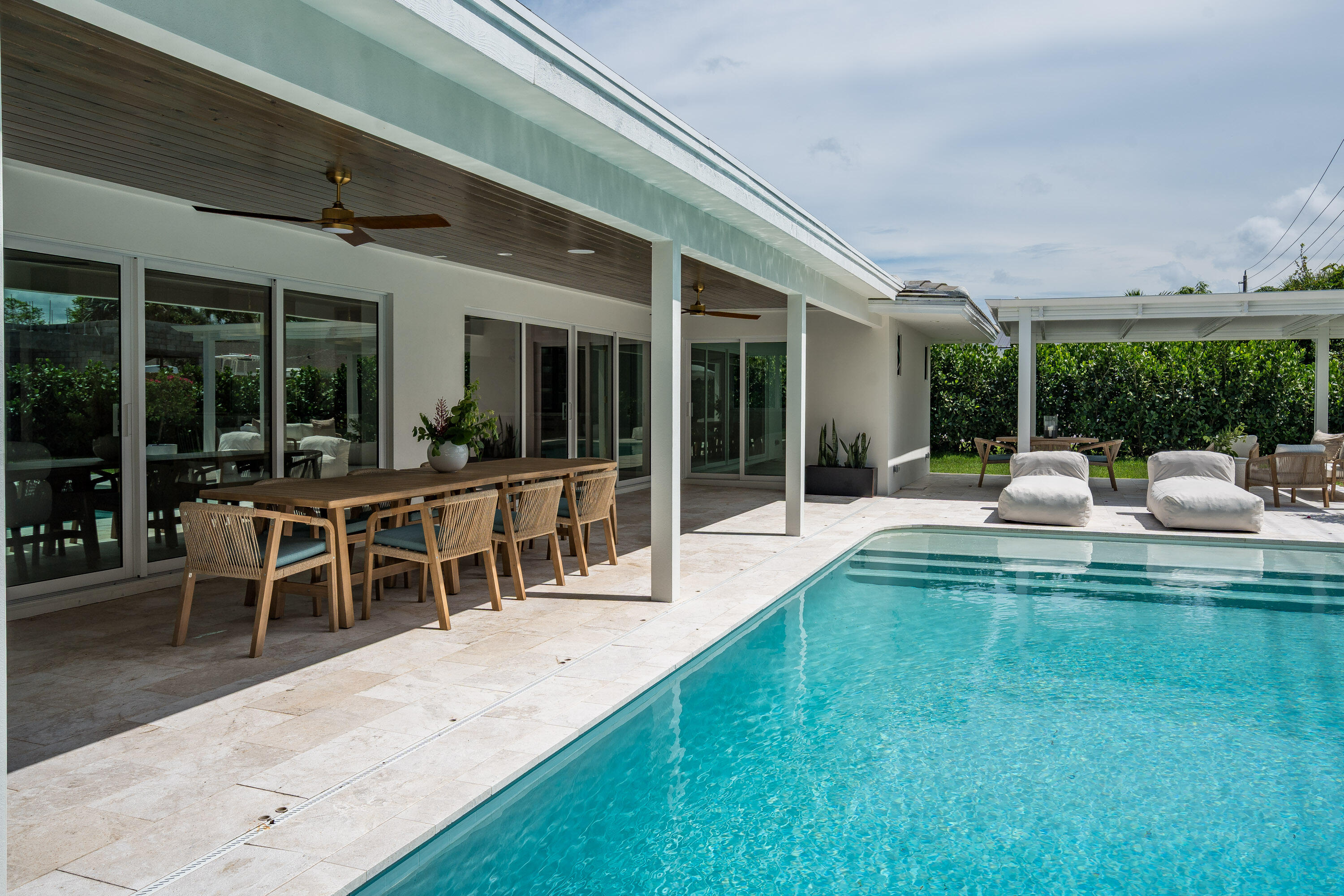 229 GOLFVIEW Drive