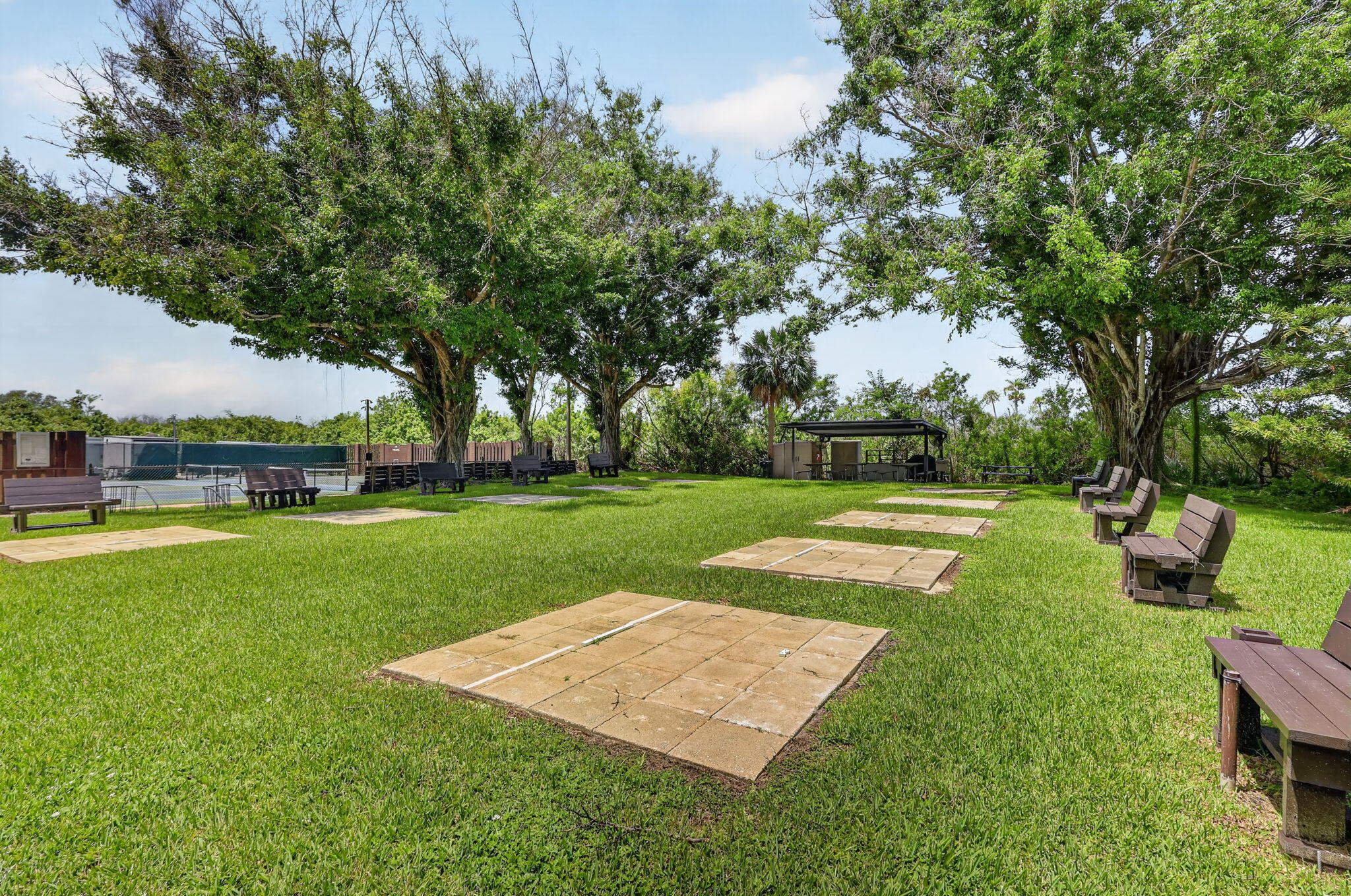 270 SW SOUTH RIVER Drive 204
