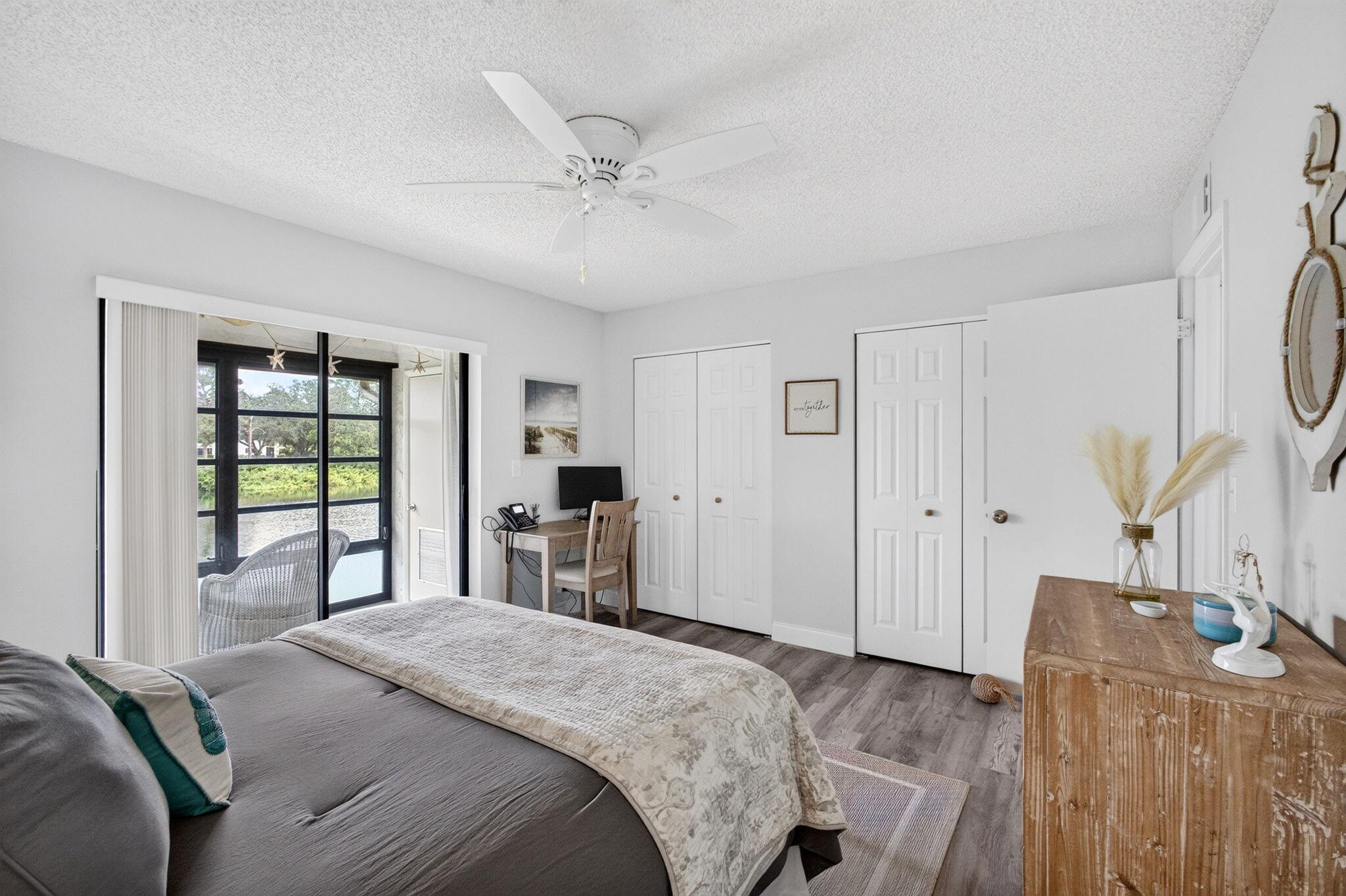 270 SW SOUTH RIVER Drive 204