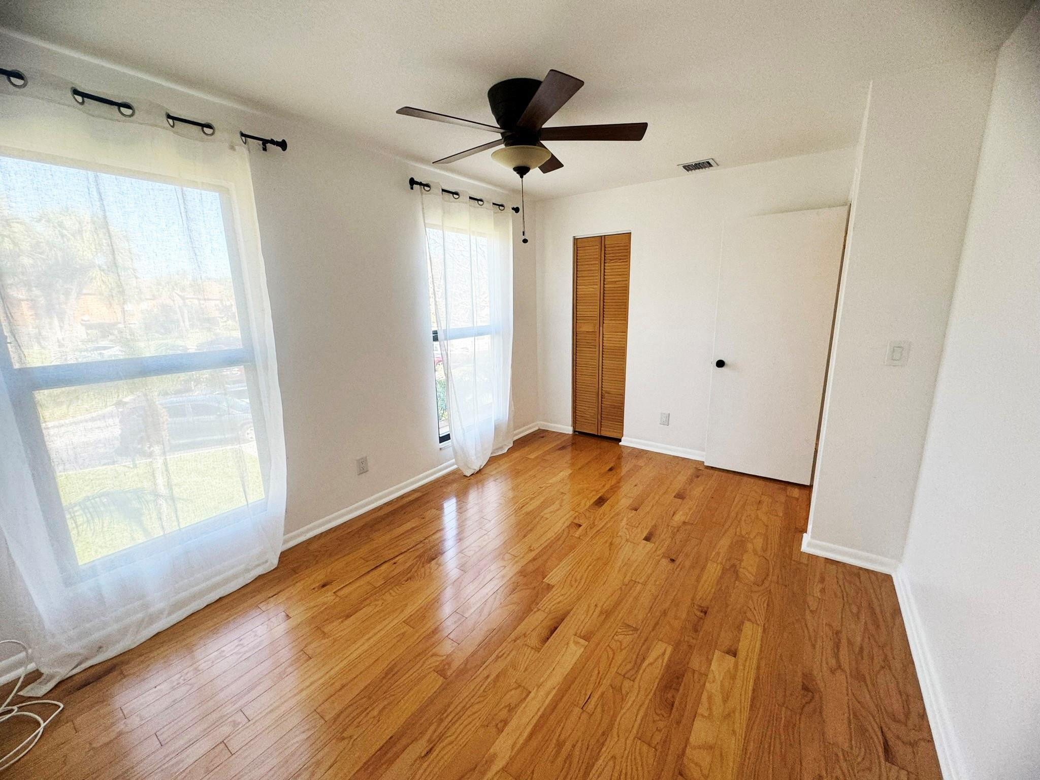 321 Sandtree Dr