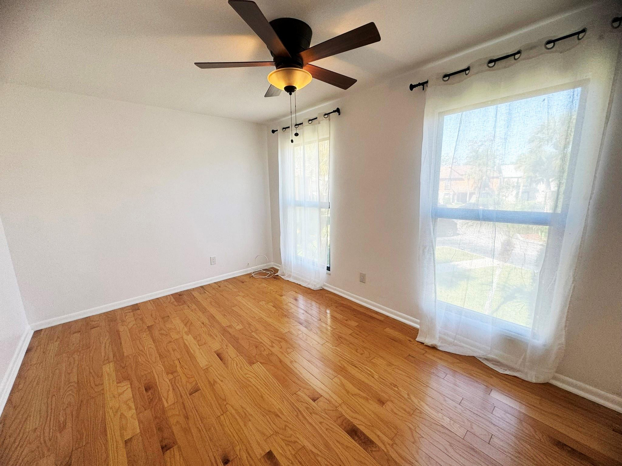 321 Sandtree Dr