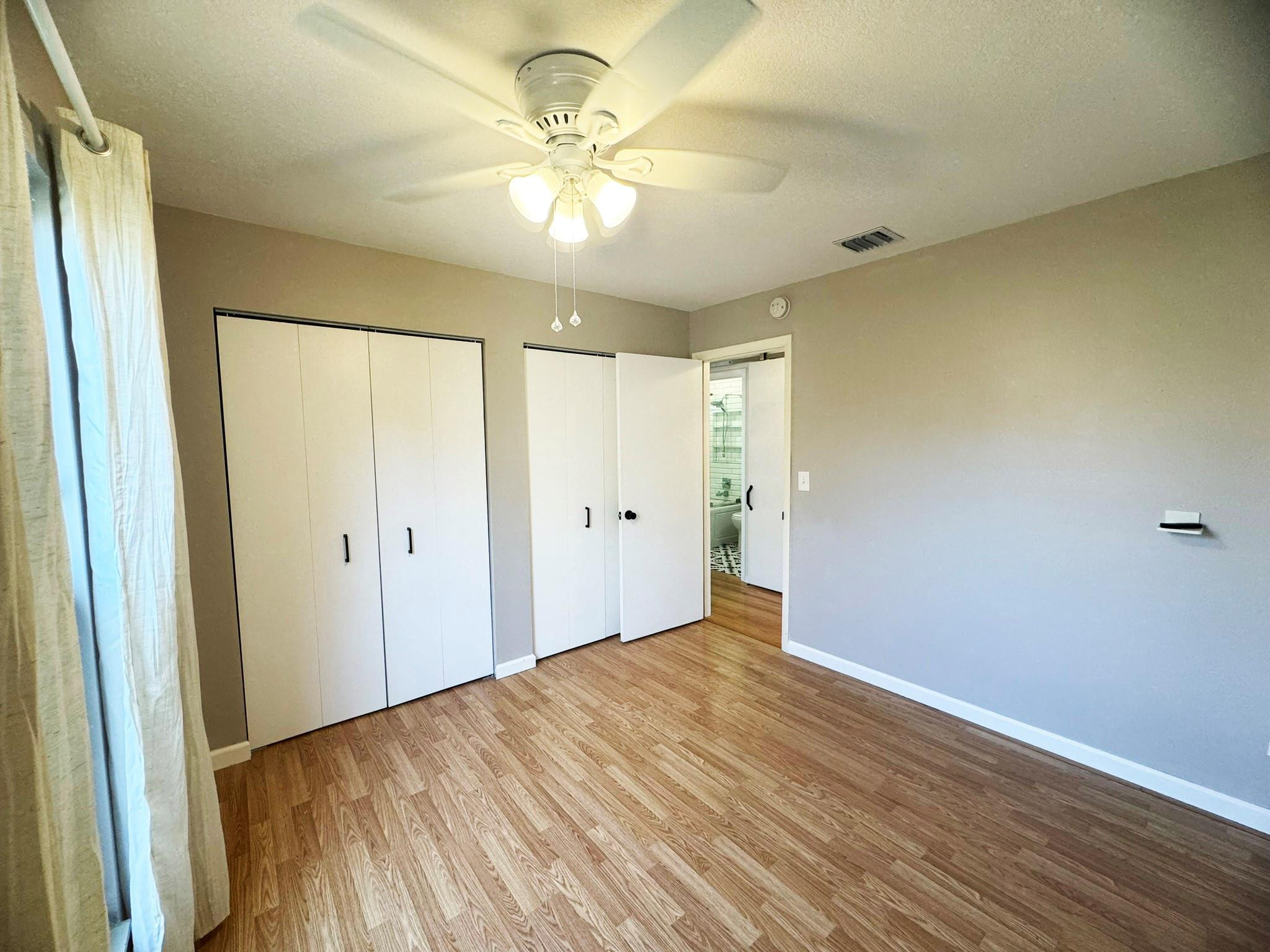 321 Sandtree Dr