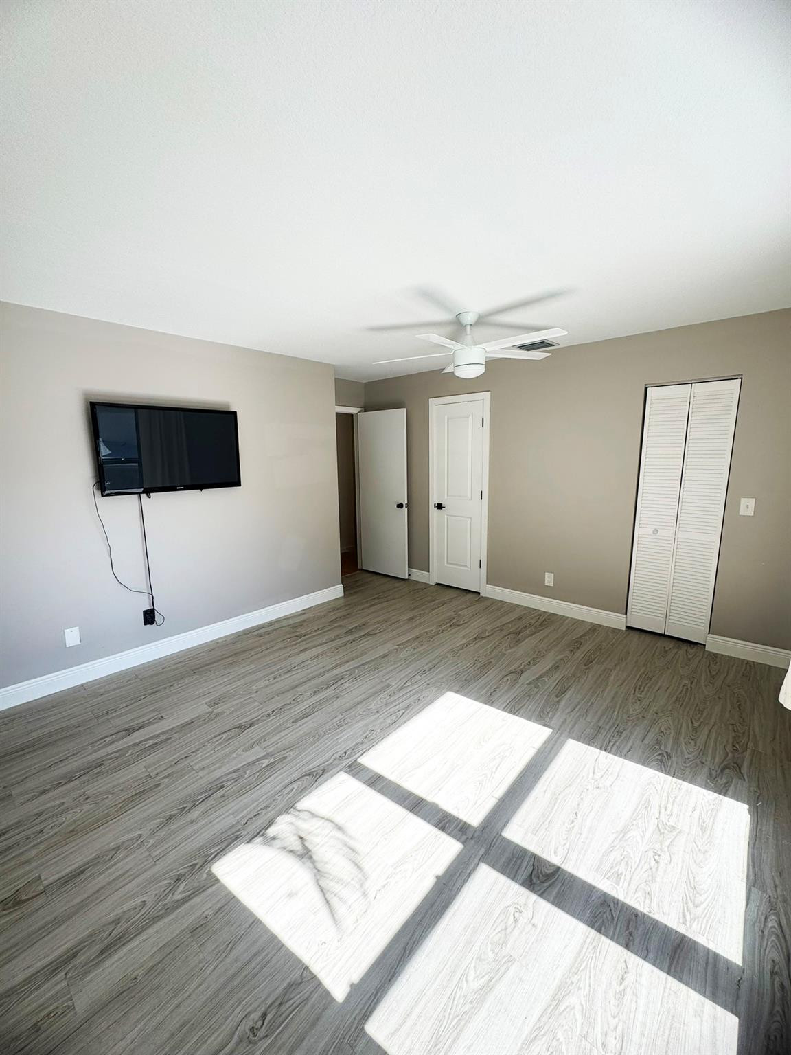 321 Sandtree Dr