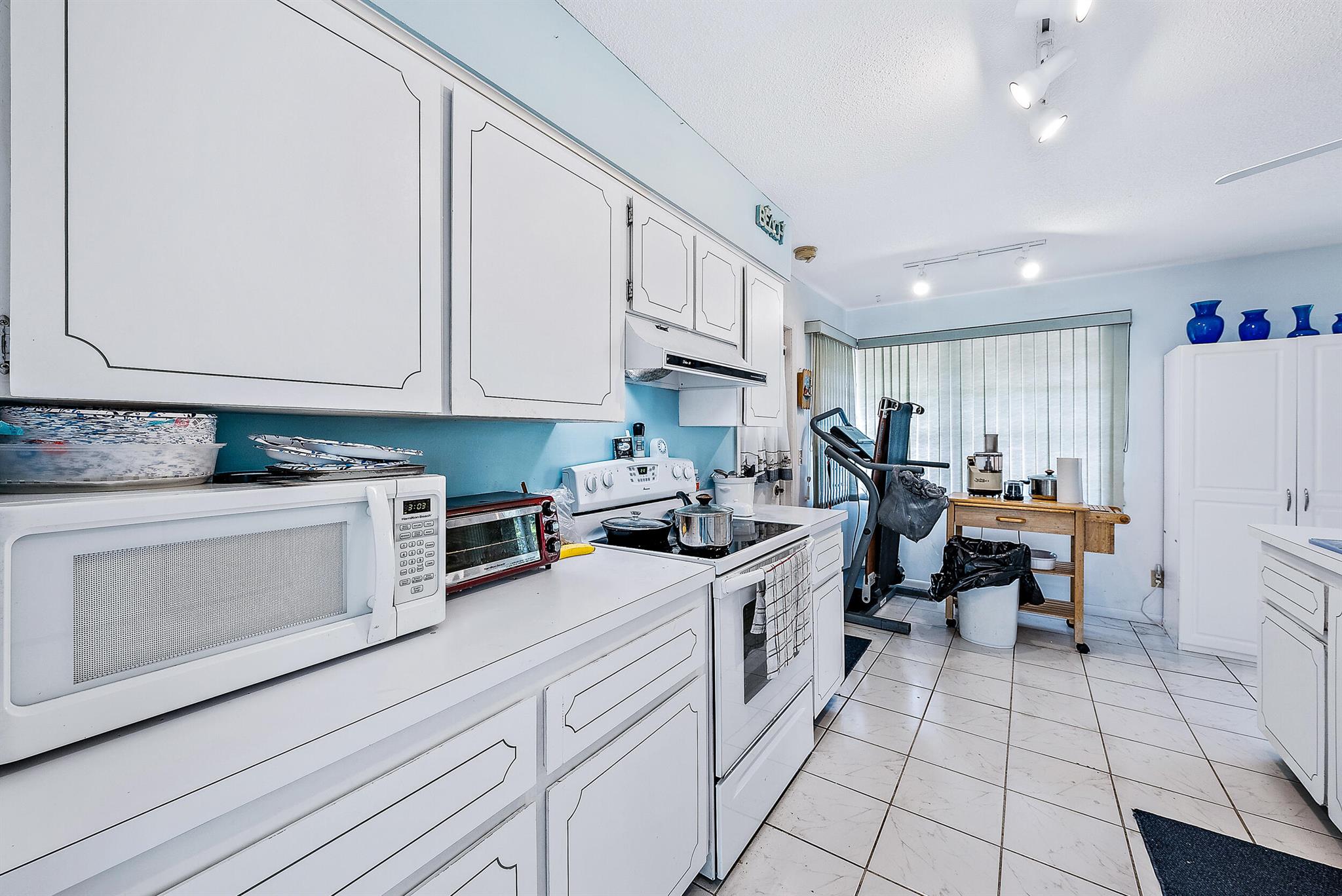 72 Yacht Club Place