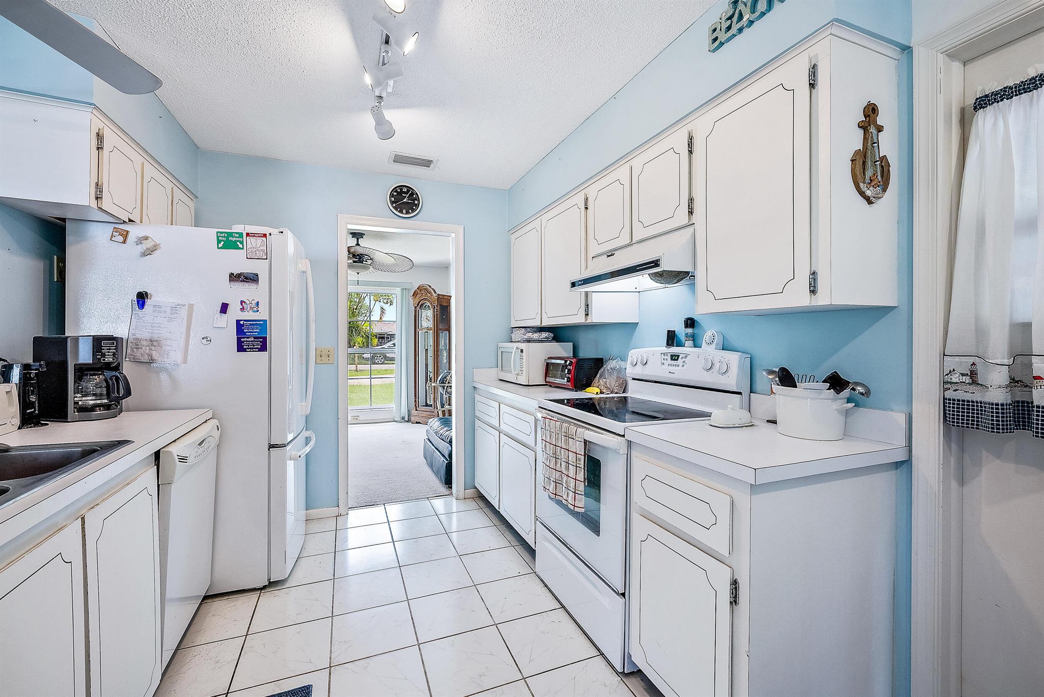 72 Yacht Club Place