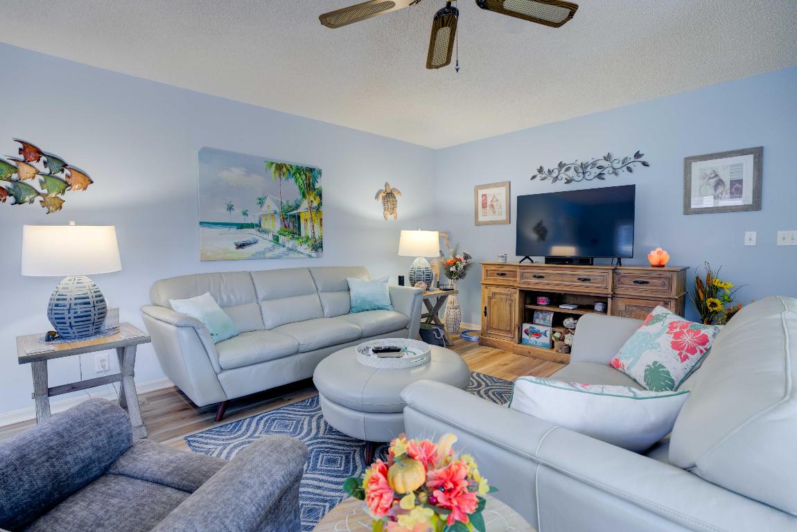 641 SW South River Drive 101