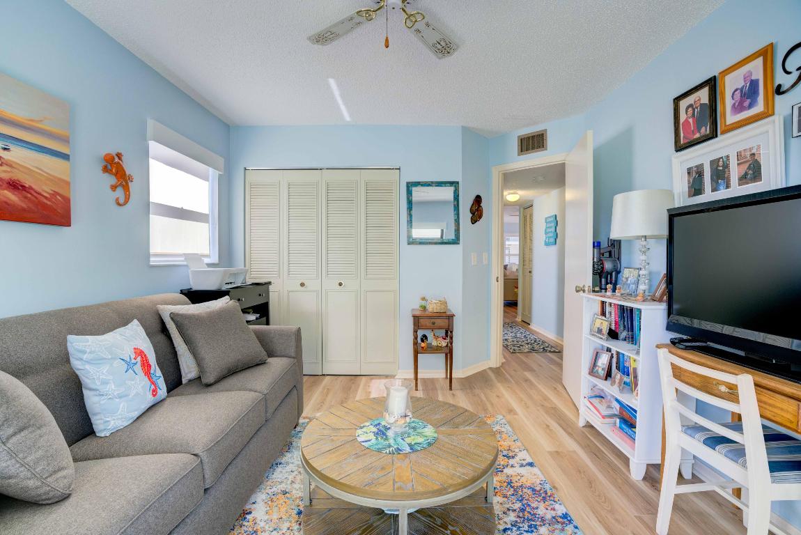 641 SW South River Drive 101